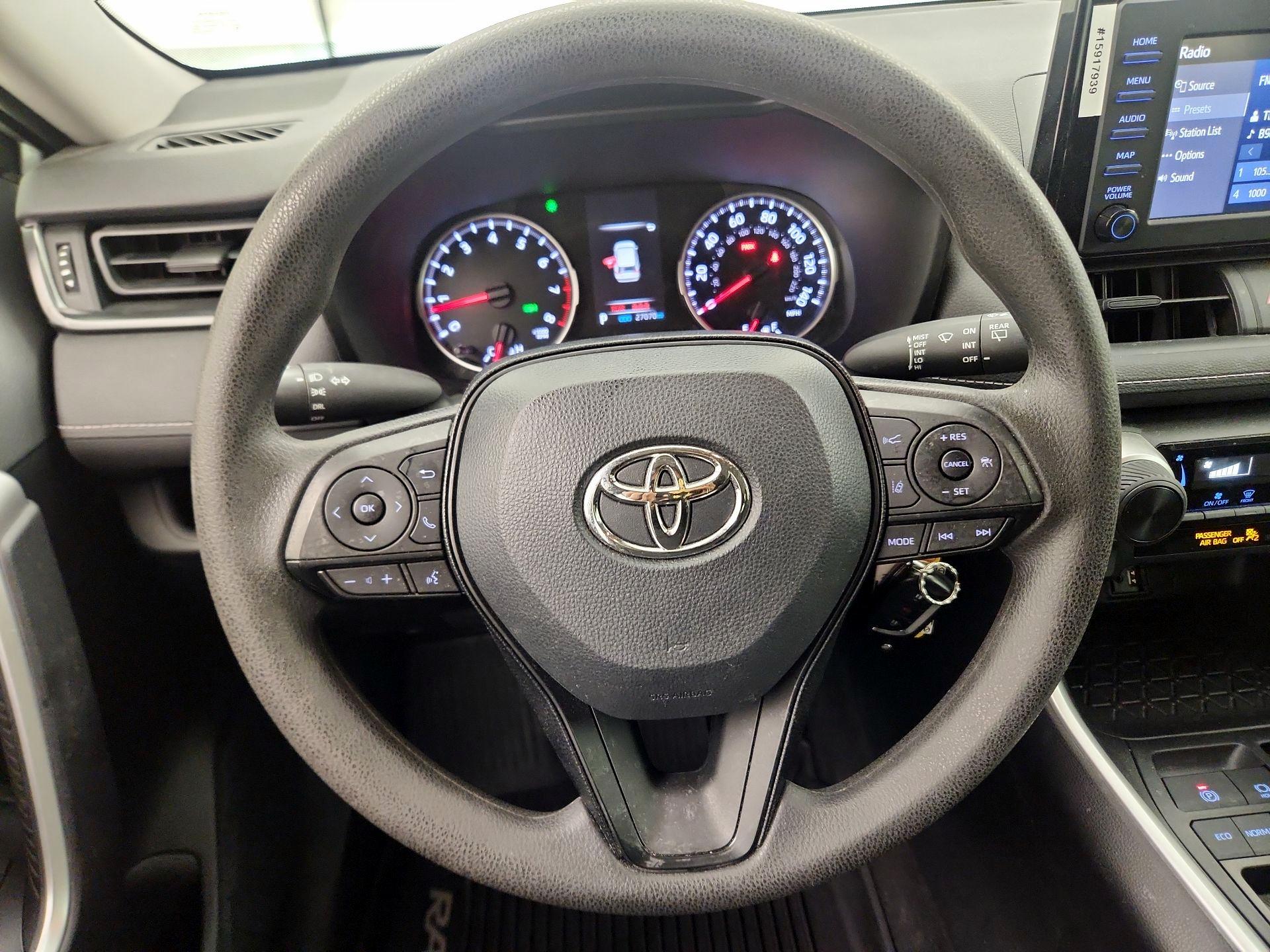 Thumbnail: 2019 Toyota RAV4 - 10