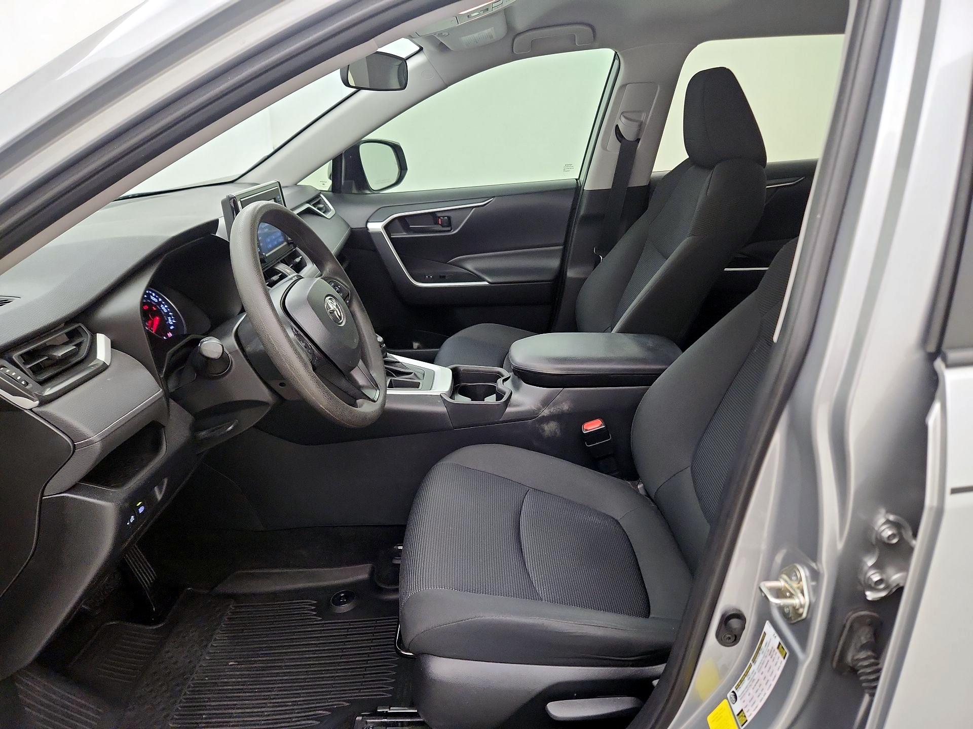 Thumbnail: 2019 Toyota RAV4 - 11