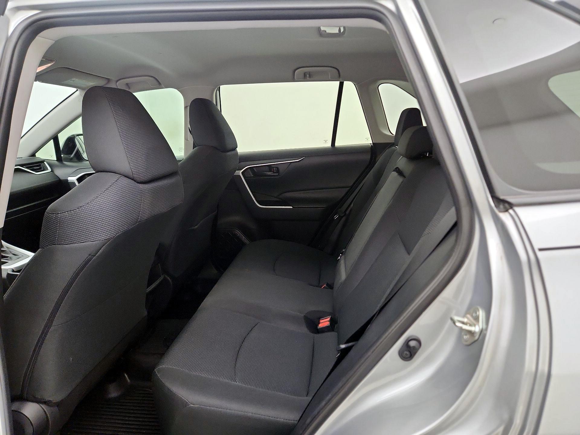 Thumbnail: 2019 Toyota RAV4 - 19