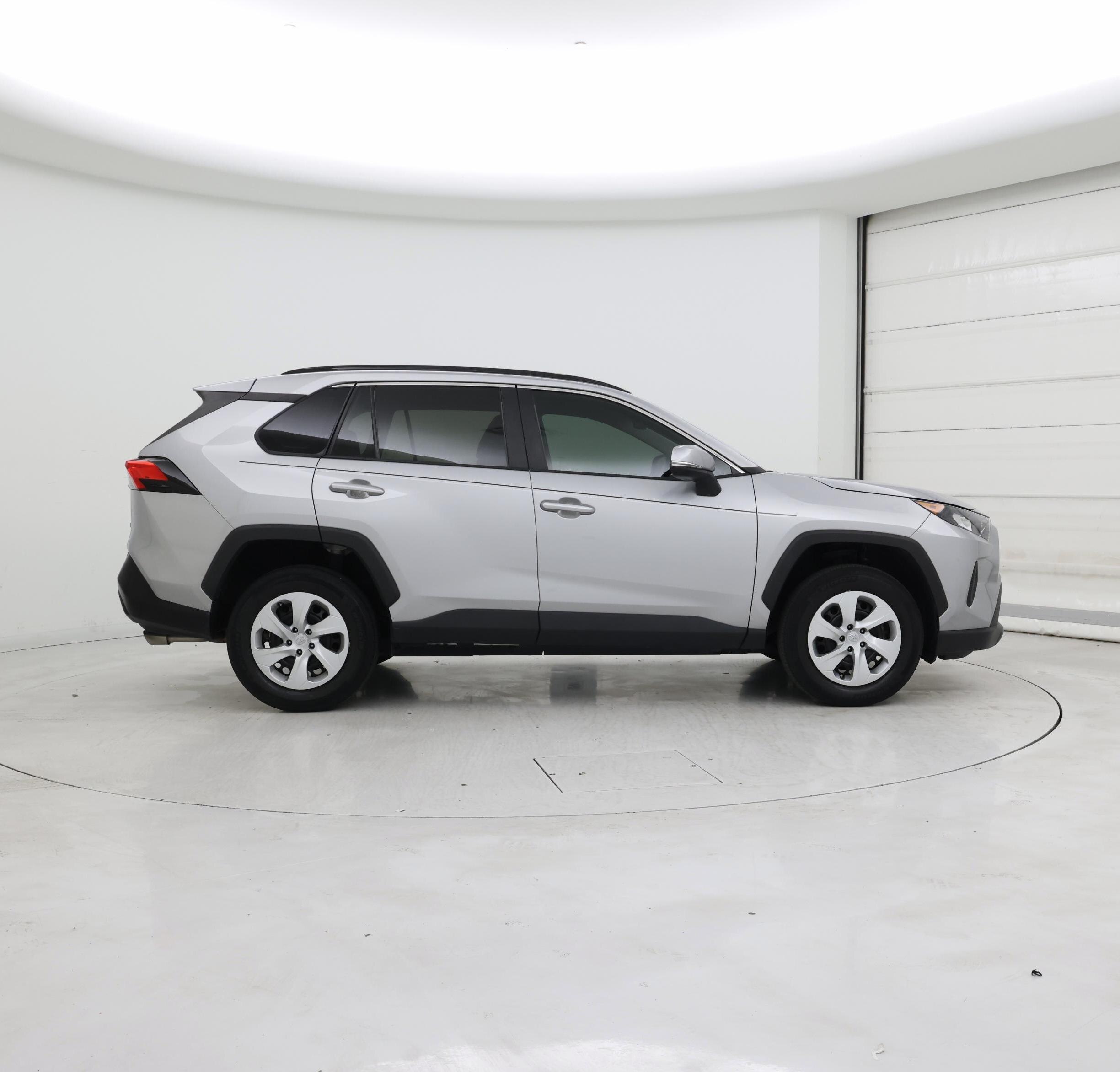 Thumbnail: 2019 Toyota RAV4 - 7