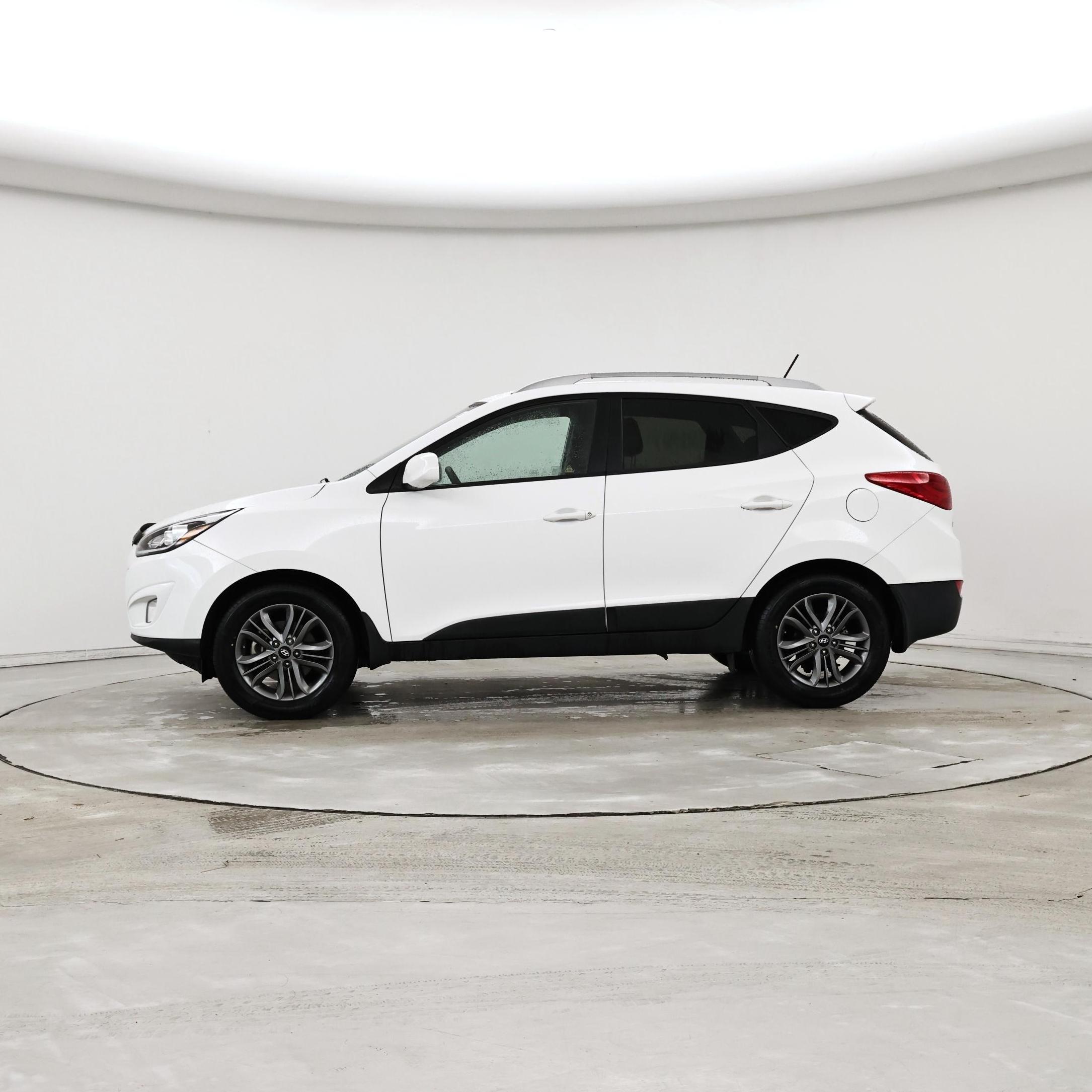 Thumbnail: 2015 Hyundai Tucson - 3