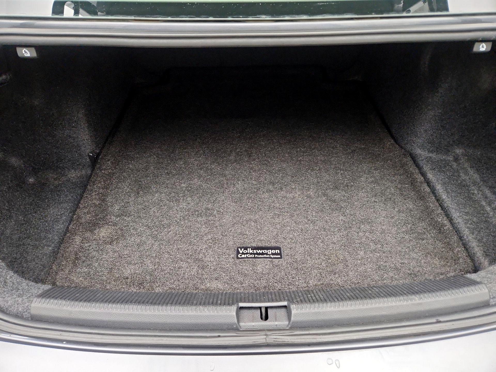 Thumbnail: 2017 Volkswagen Passat - 20