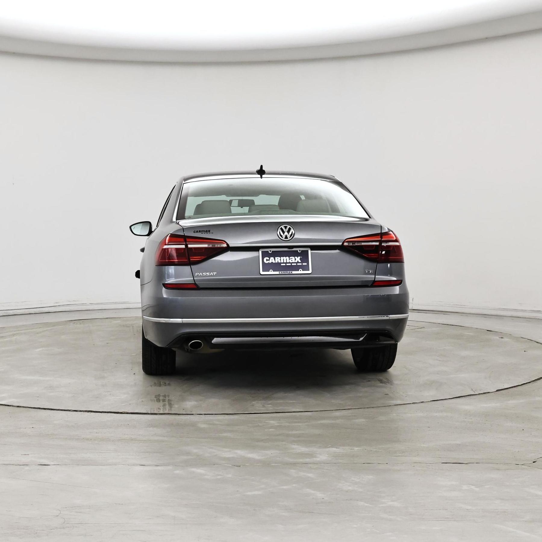 Thumbnail: 2017 Volkswagen Passat - 6