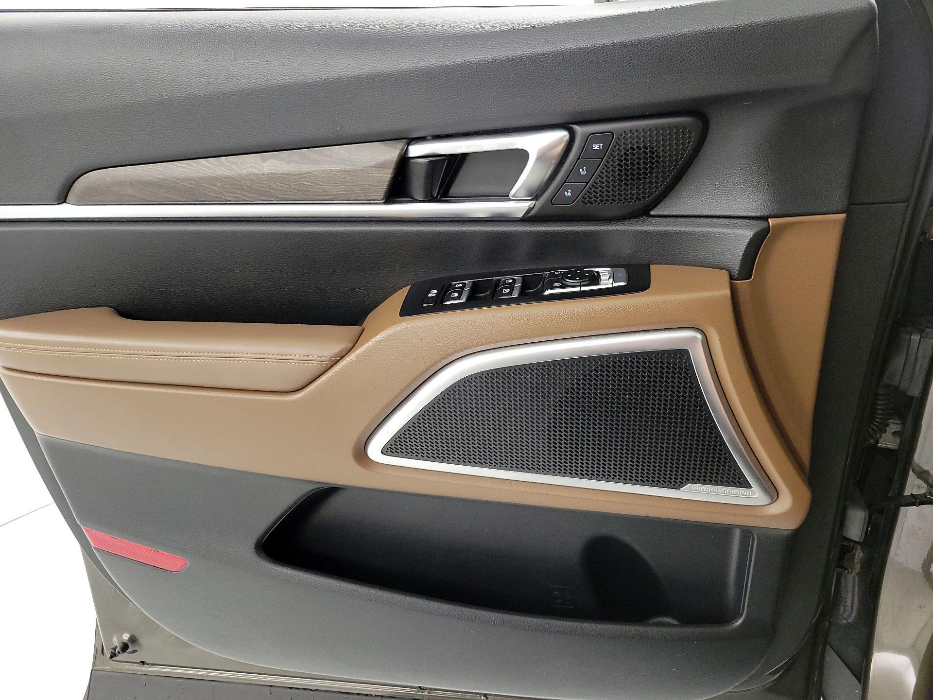 Thumbnail: 2022 Kia Telluride - 12