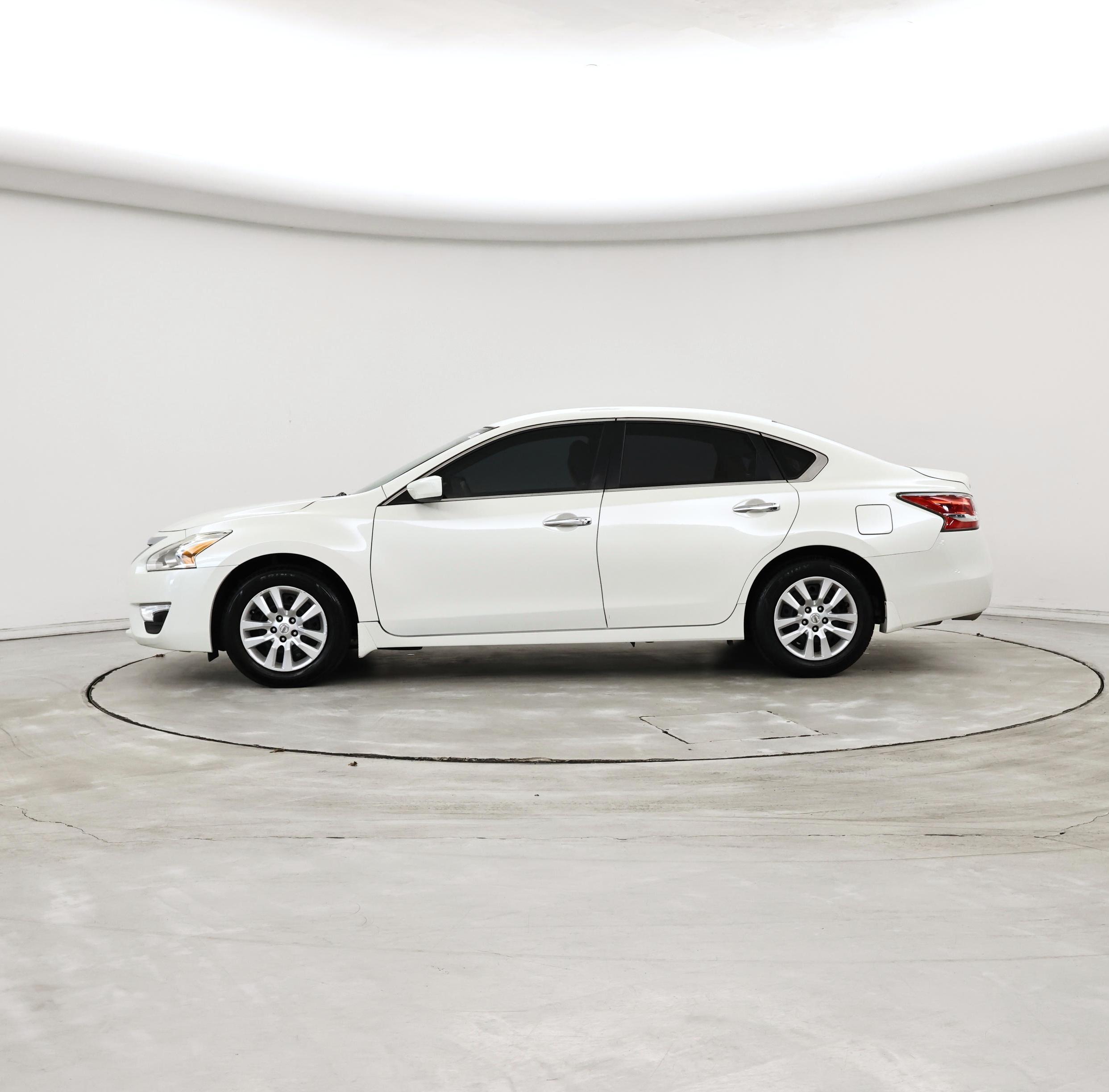 Thumbnail: 2015 Nissan Altima - 3