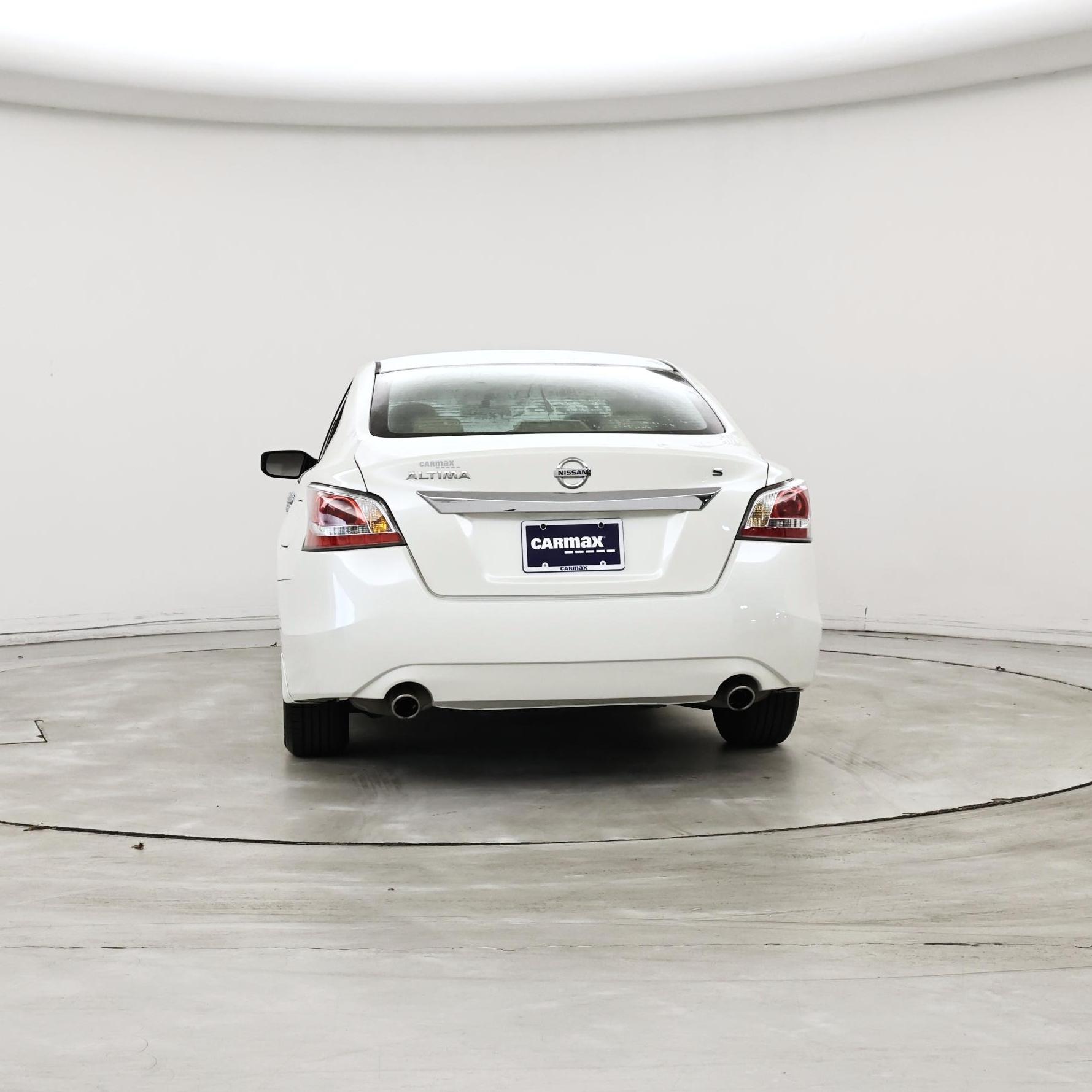 Thumbnail: 2015 Nissan Altima - 6