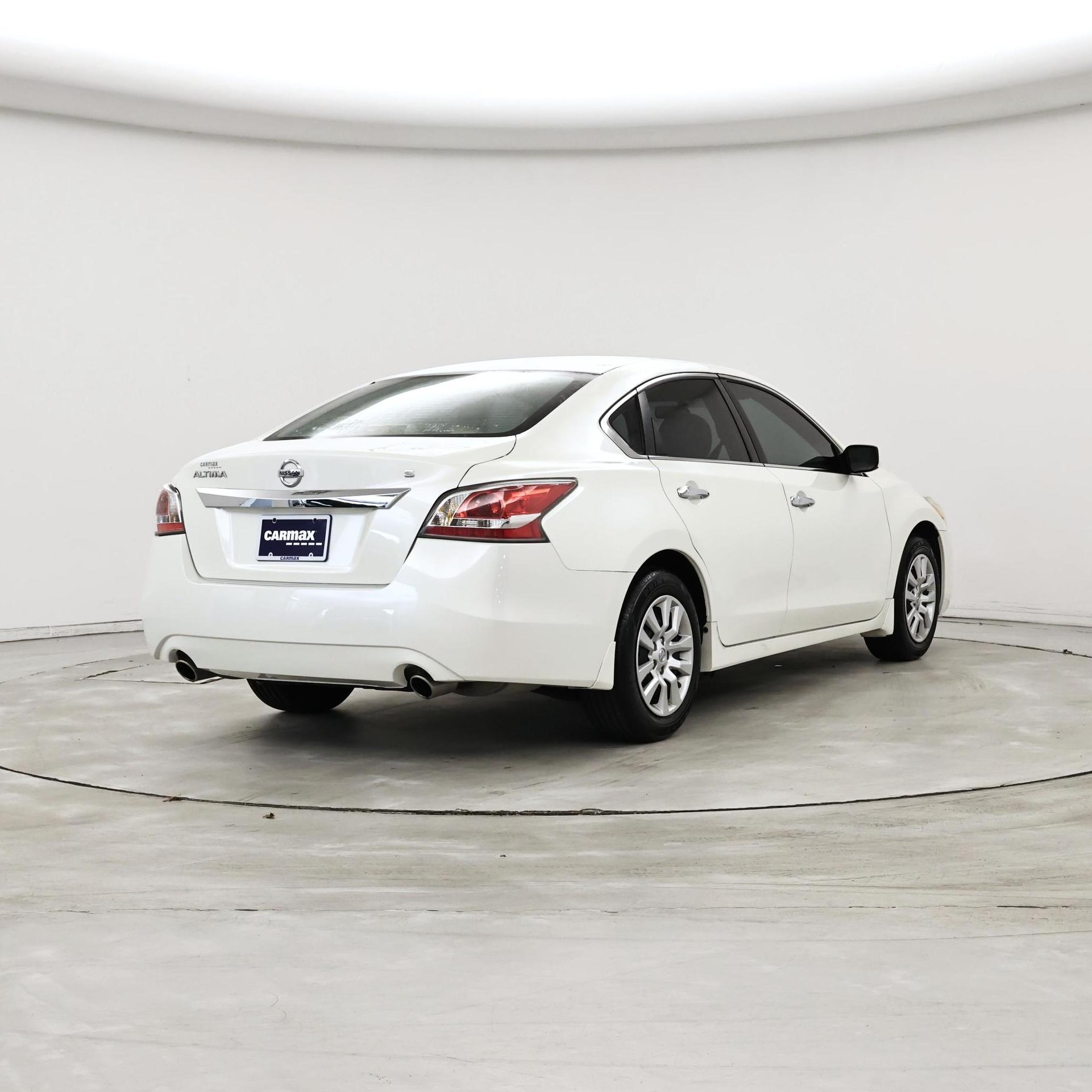 Thumbnail: 2015 Nissan Altima - 8