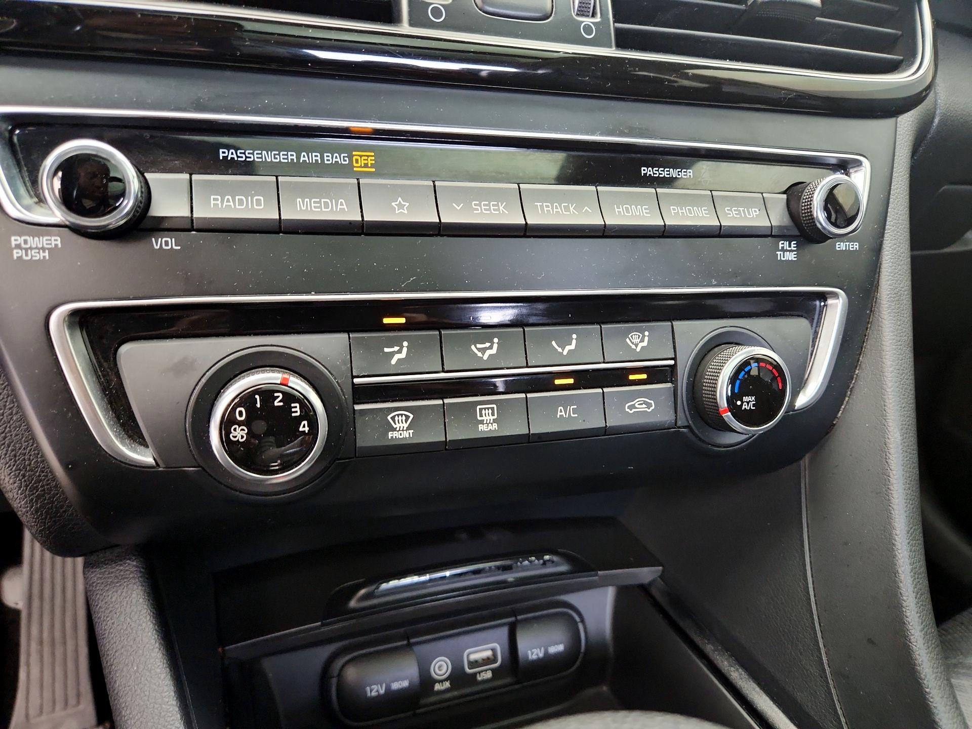 Thumbnail: 2020 Kia Optima - 16