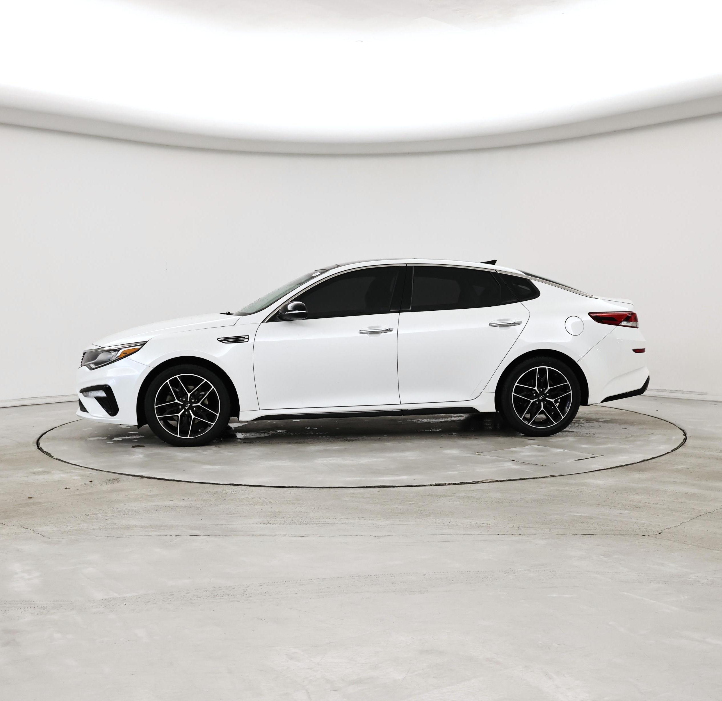 Thumbnail: 2020 Kia Optima - 3