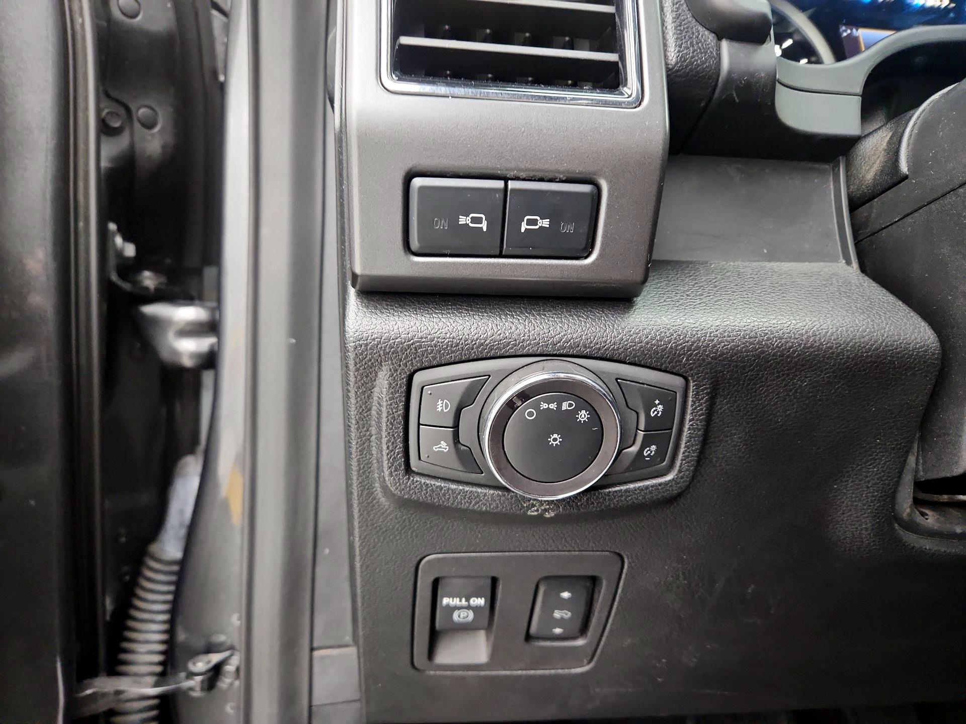 Thumbnail: 2019 Ford F-150 - 13