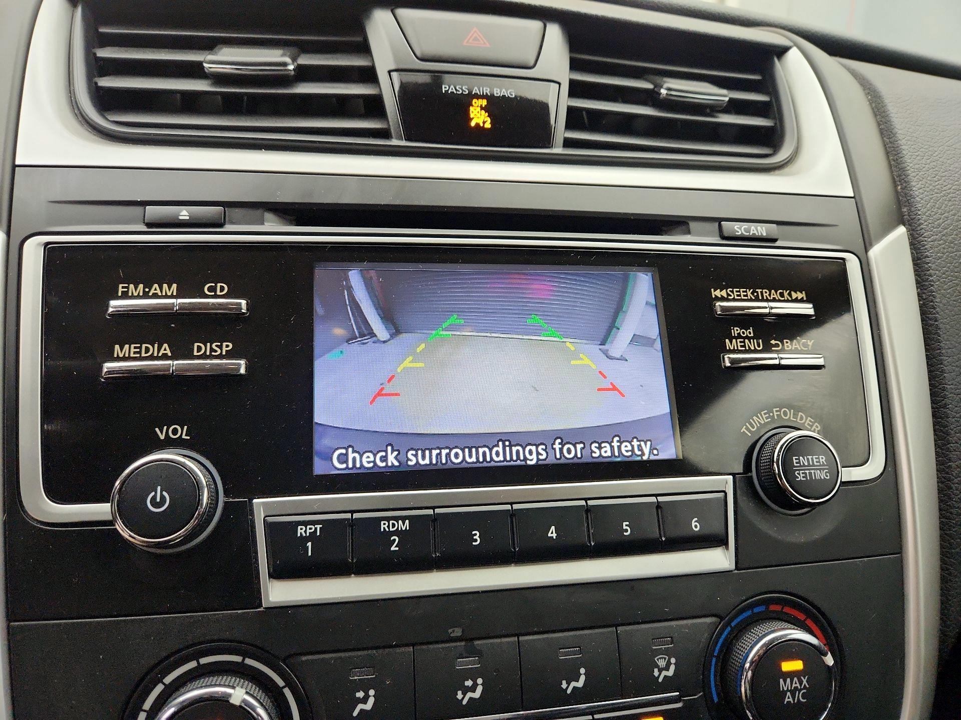 Thumbnail: 2017 Nissan Altima - 14