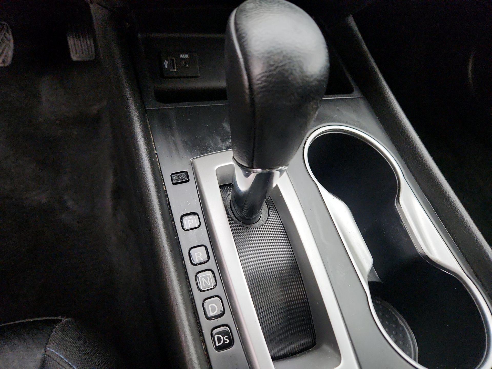 Thumbnail: 2017 Nissan Altima - 17