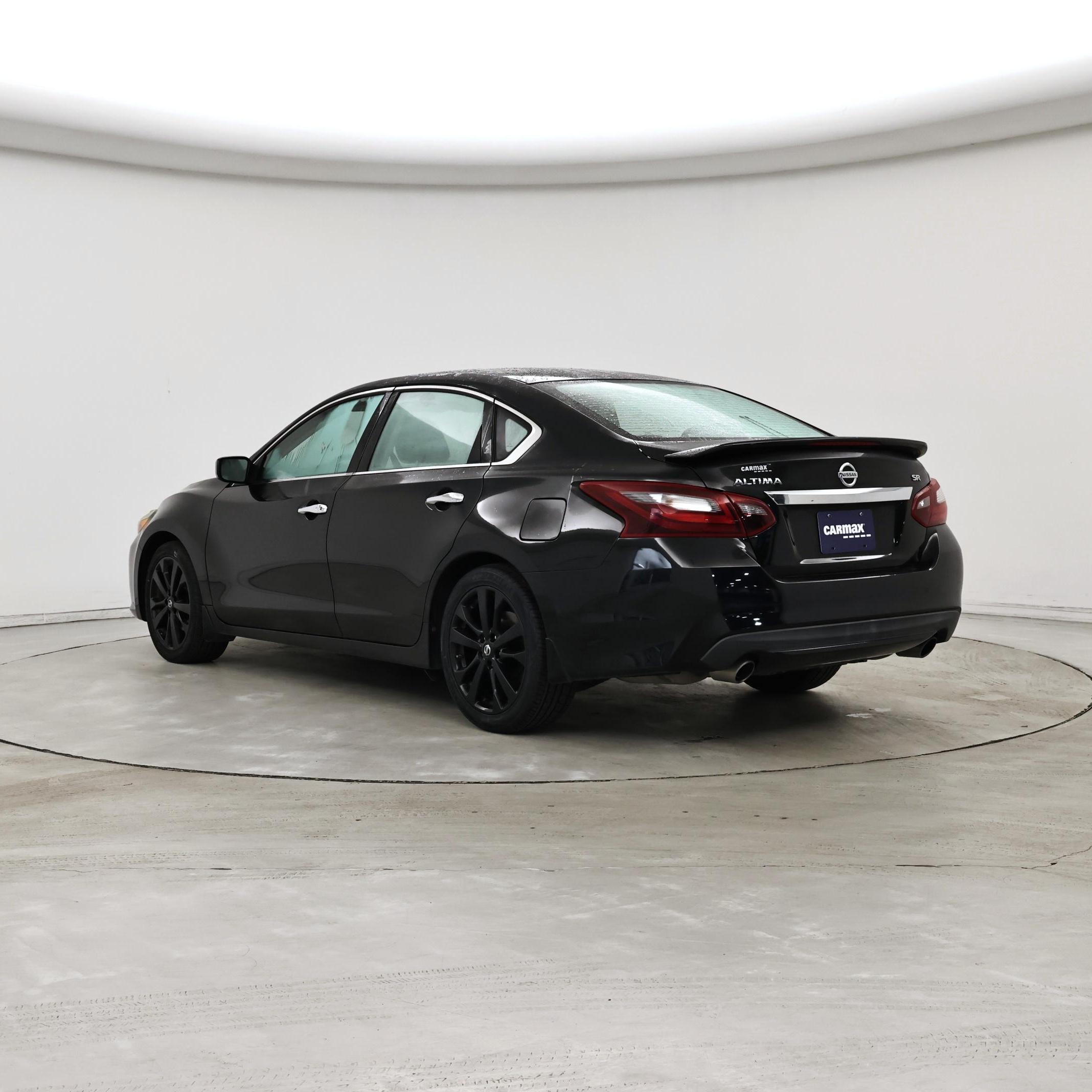 Thumbnail: 2017 Nissan Altima - 2