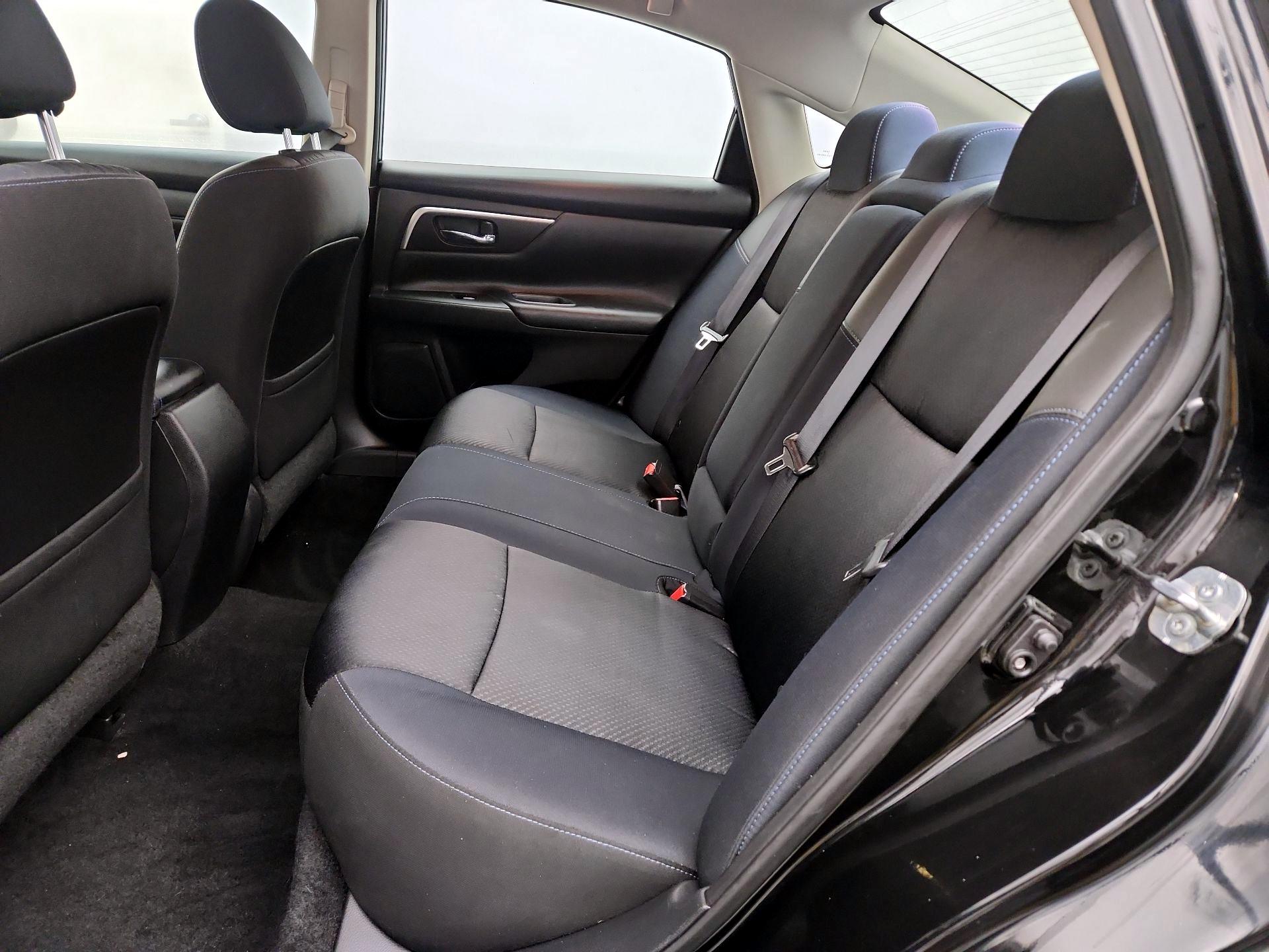 Thumbnail: 2017 Nissan Altima - 19