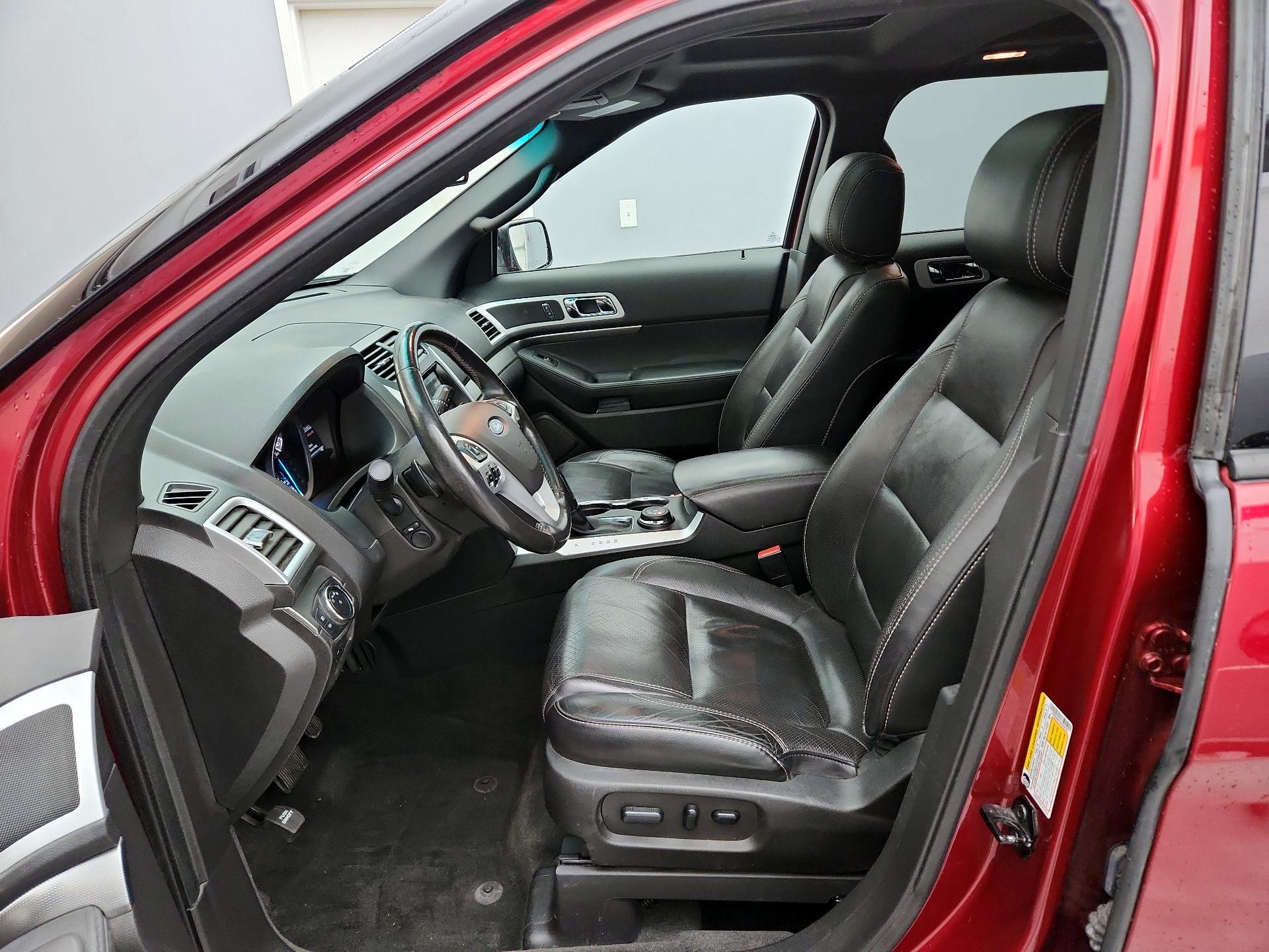 Thumbnail: 2015 Ford Explorer - 11