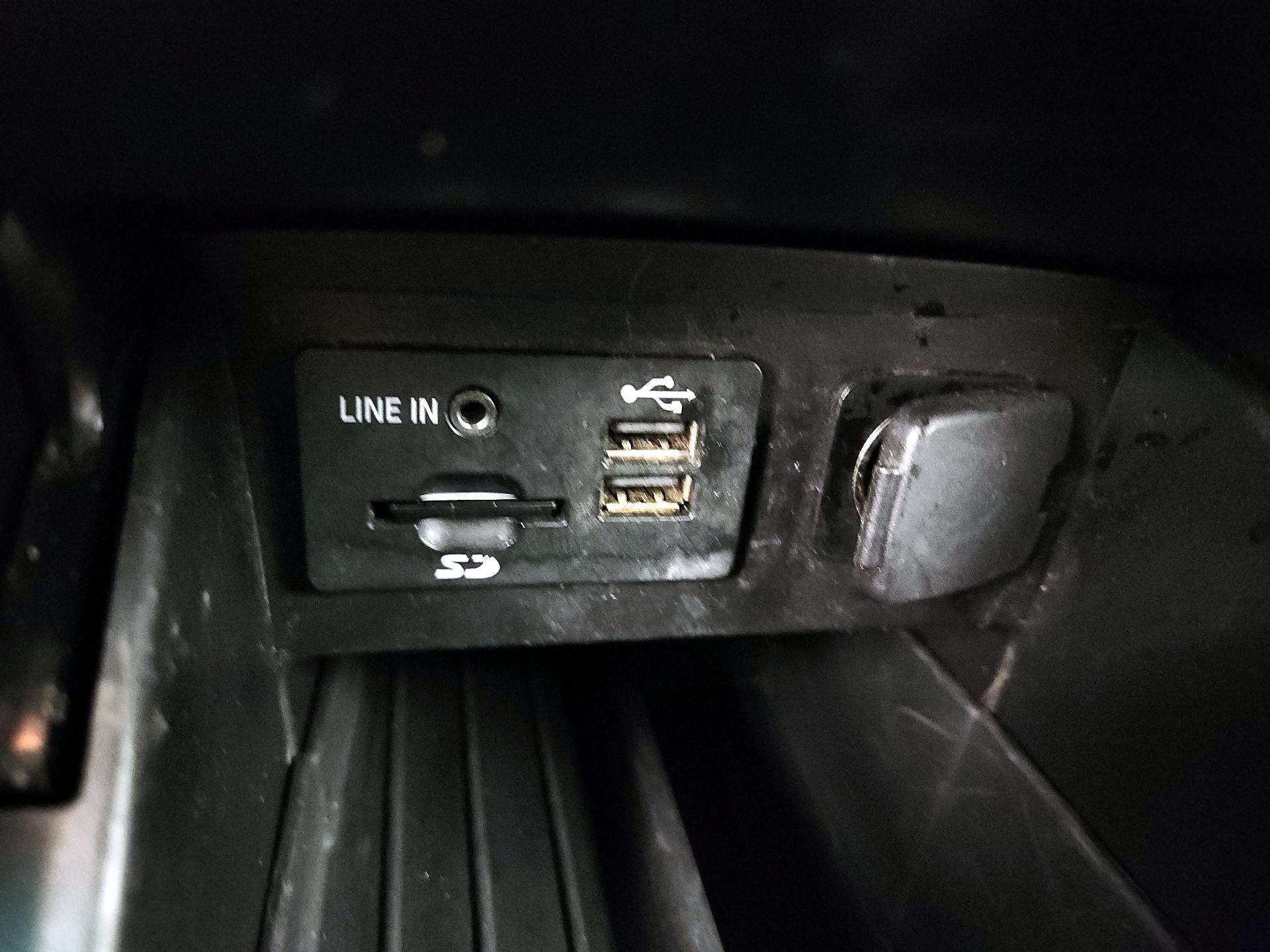 Thumbnail: 2015 Ford Explorer - 18