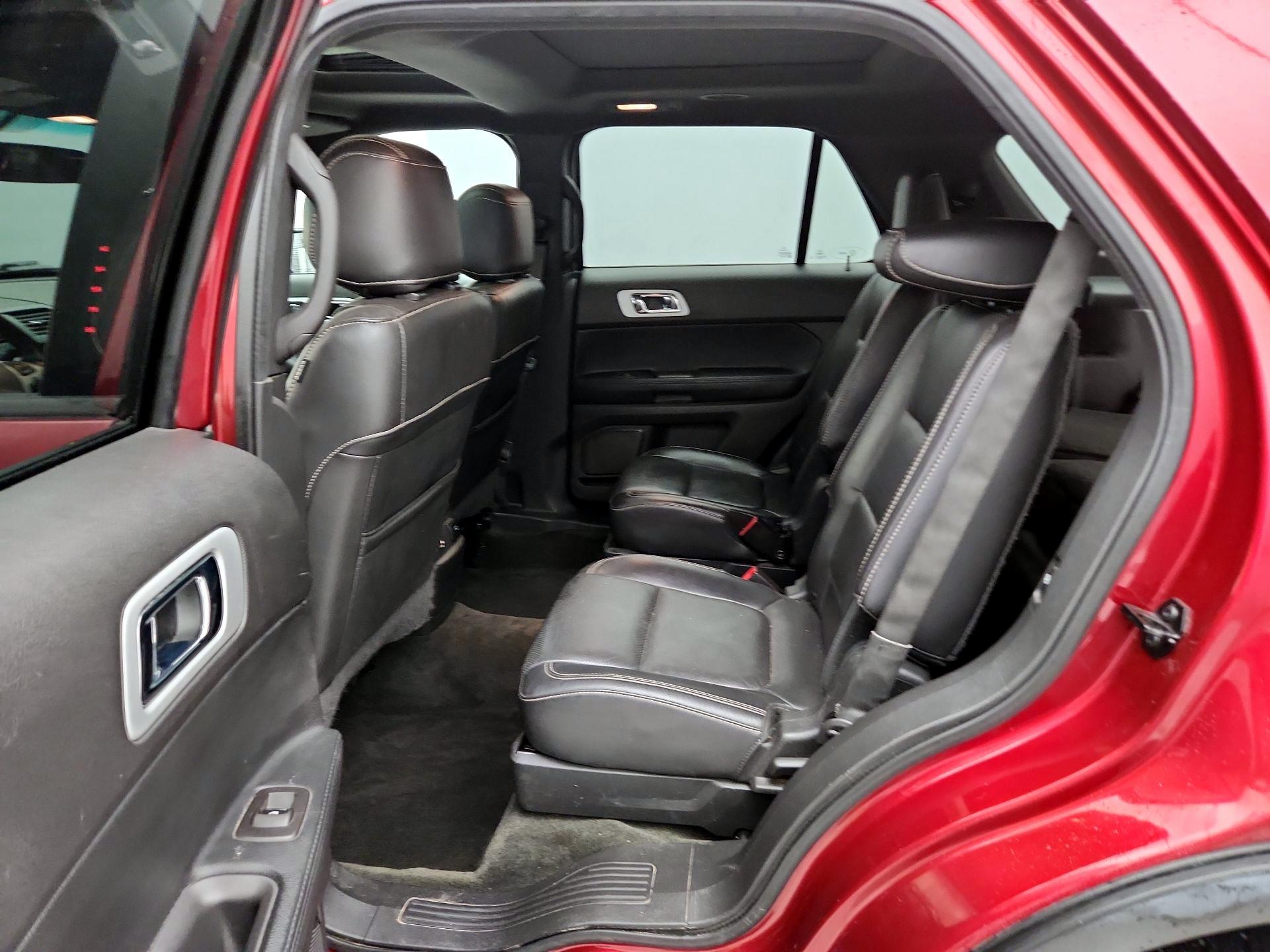 Thumbnail: 2015 Ford Explorer - 20