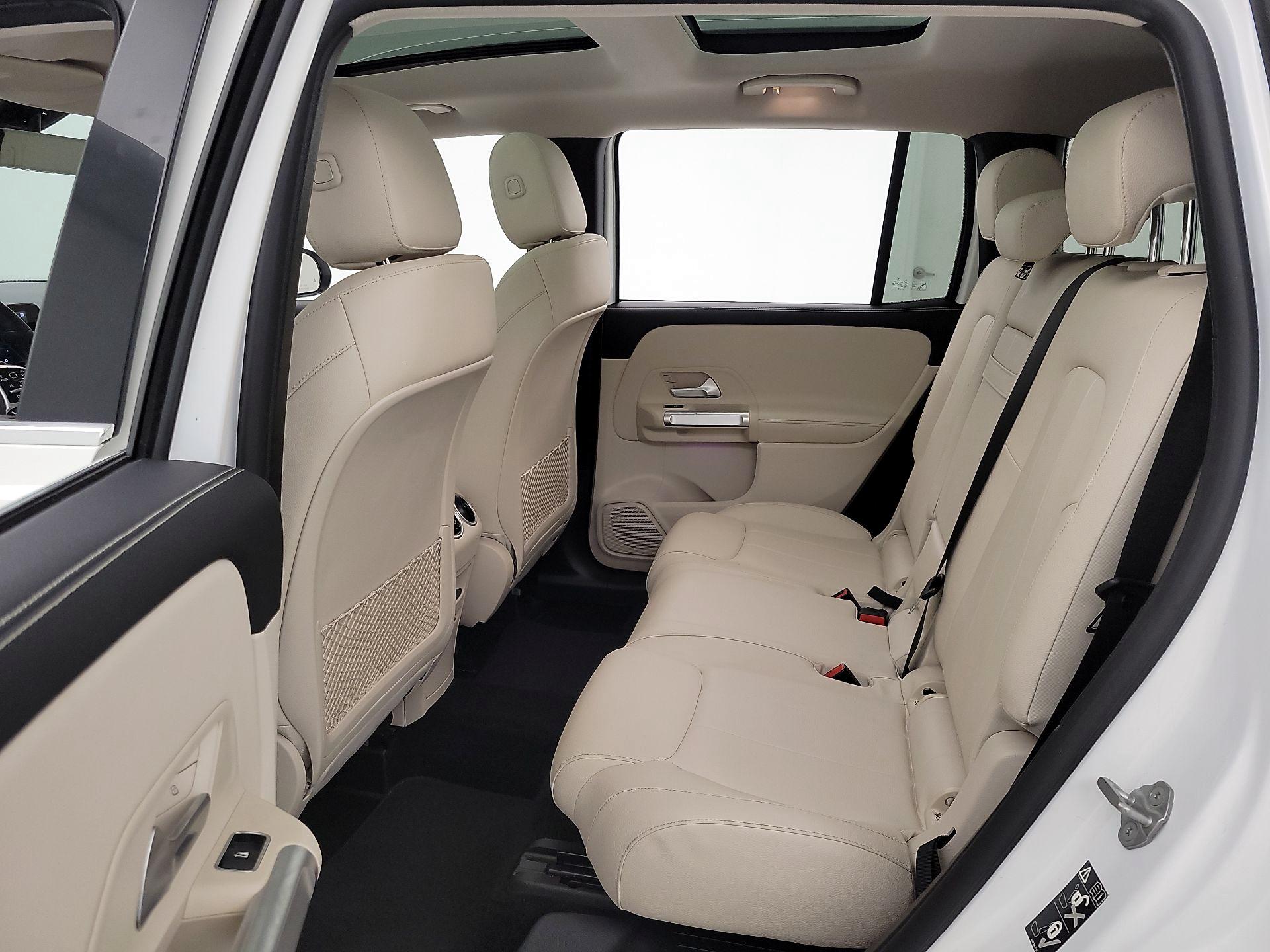 Thumbnail: 2022 Mercedes-Benz GLB - 20