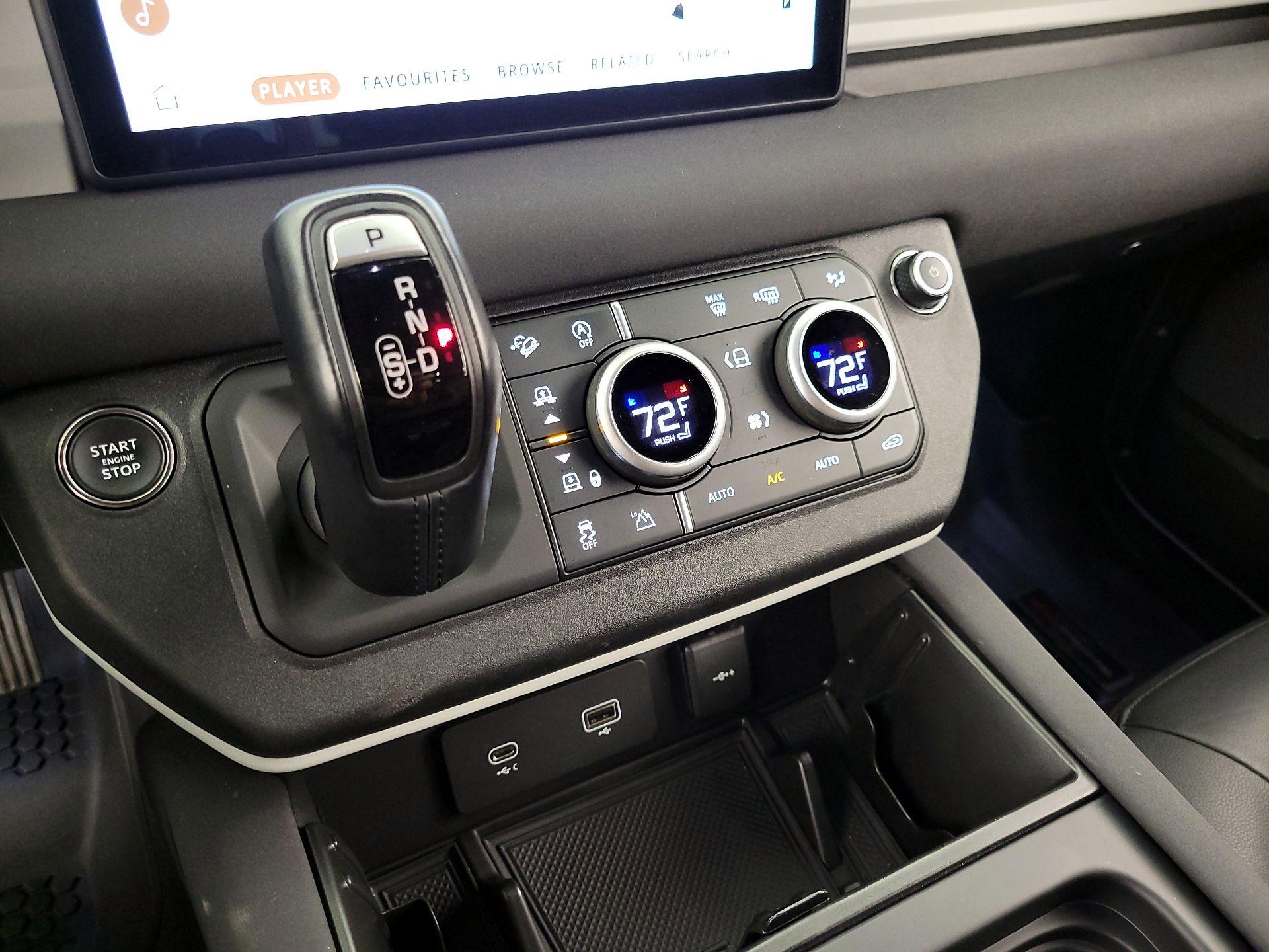 Thumbnail: 2023 Land Rover Defender - 17