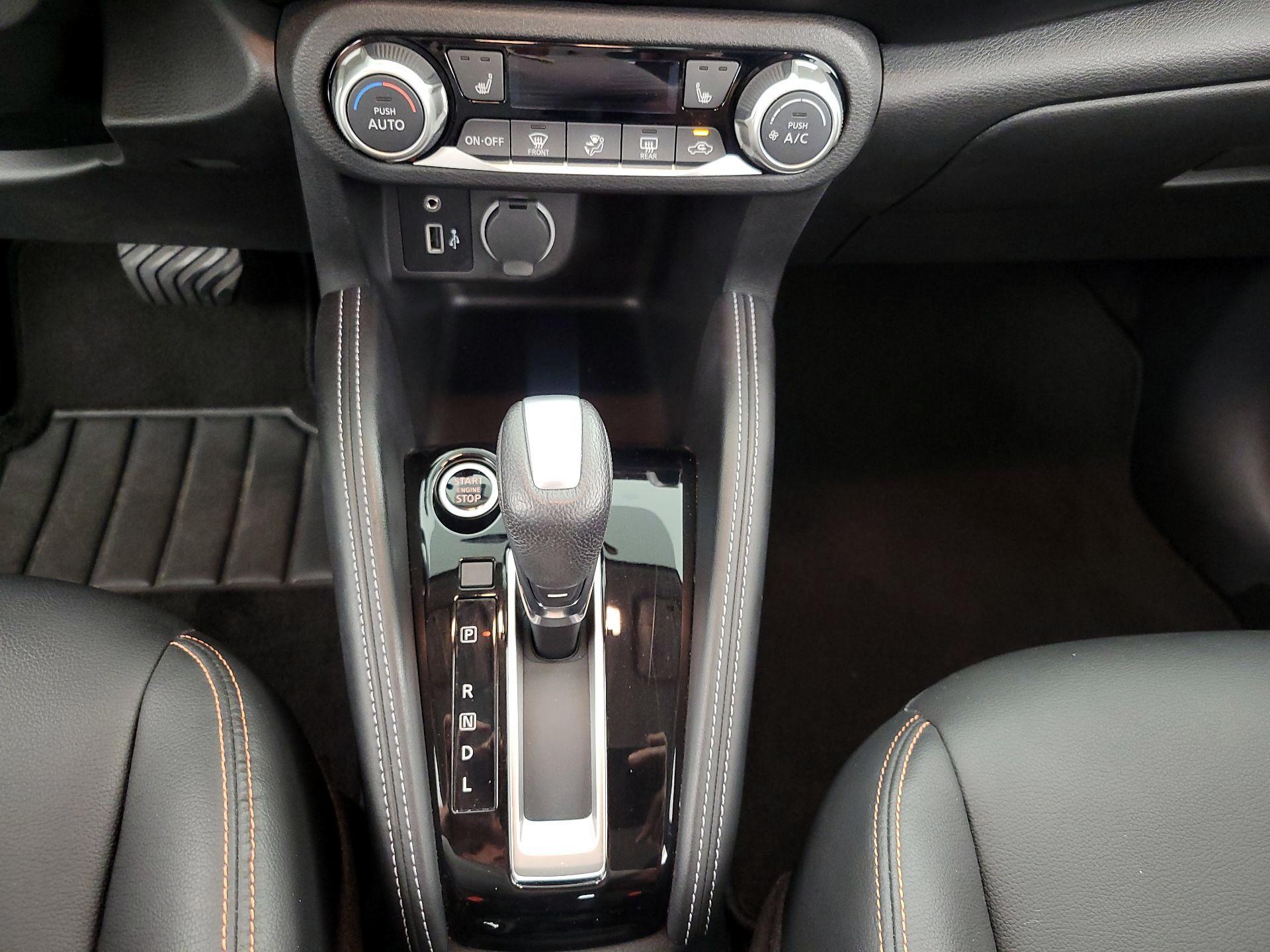 Thumbnail: 2019 Nissan Kicks - 17