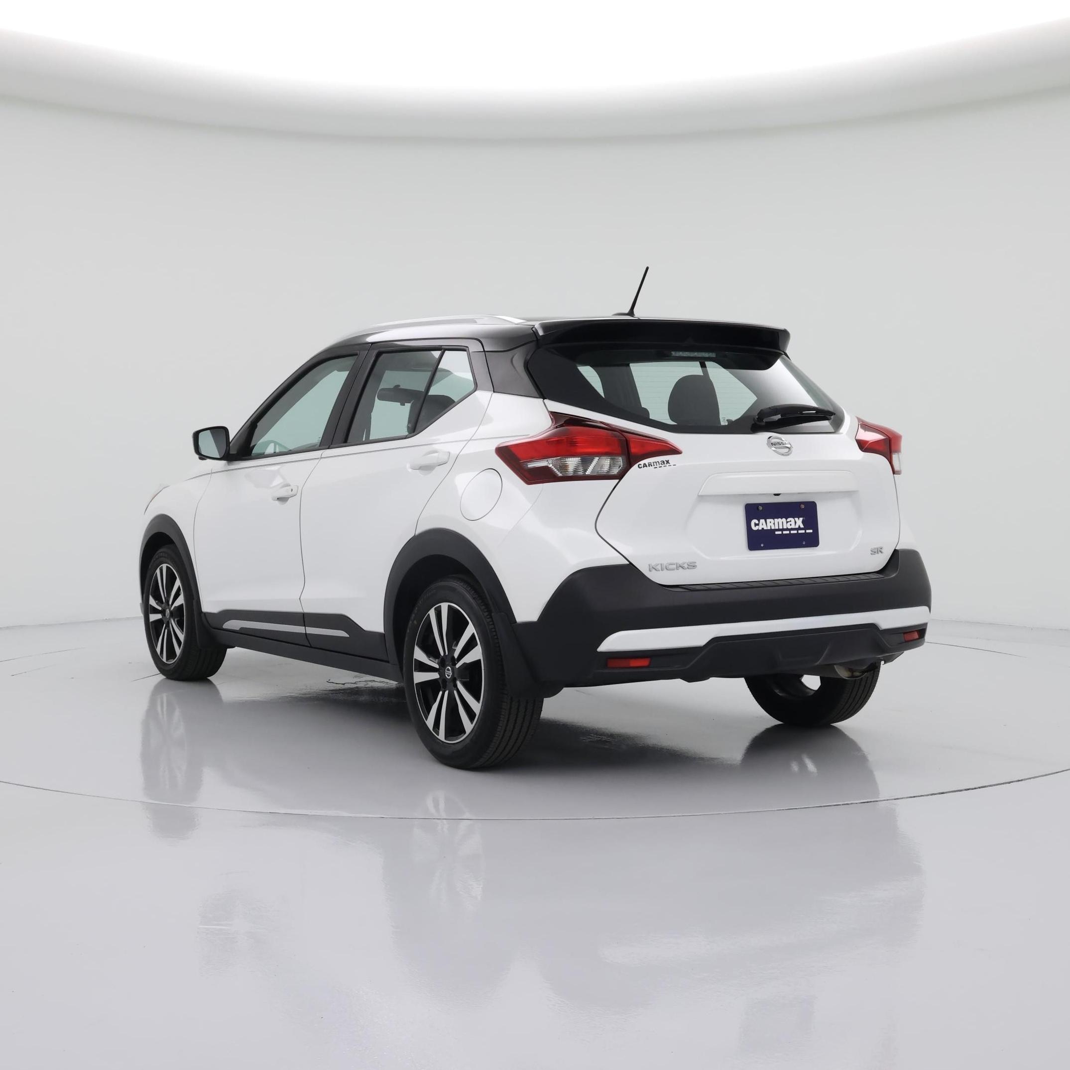 Thumbnail: 2019 Nissan Kicks - 2