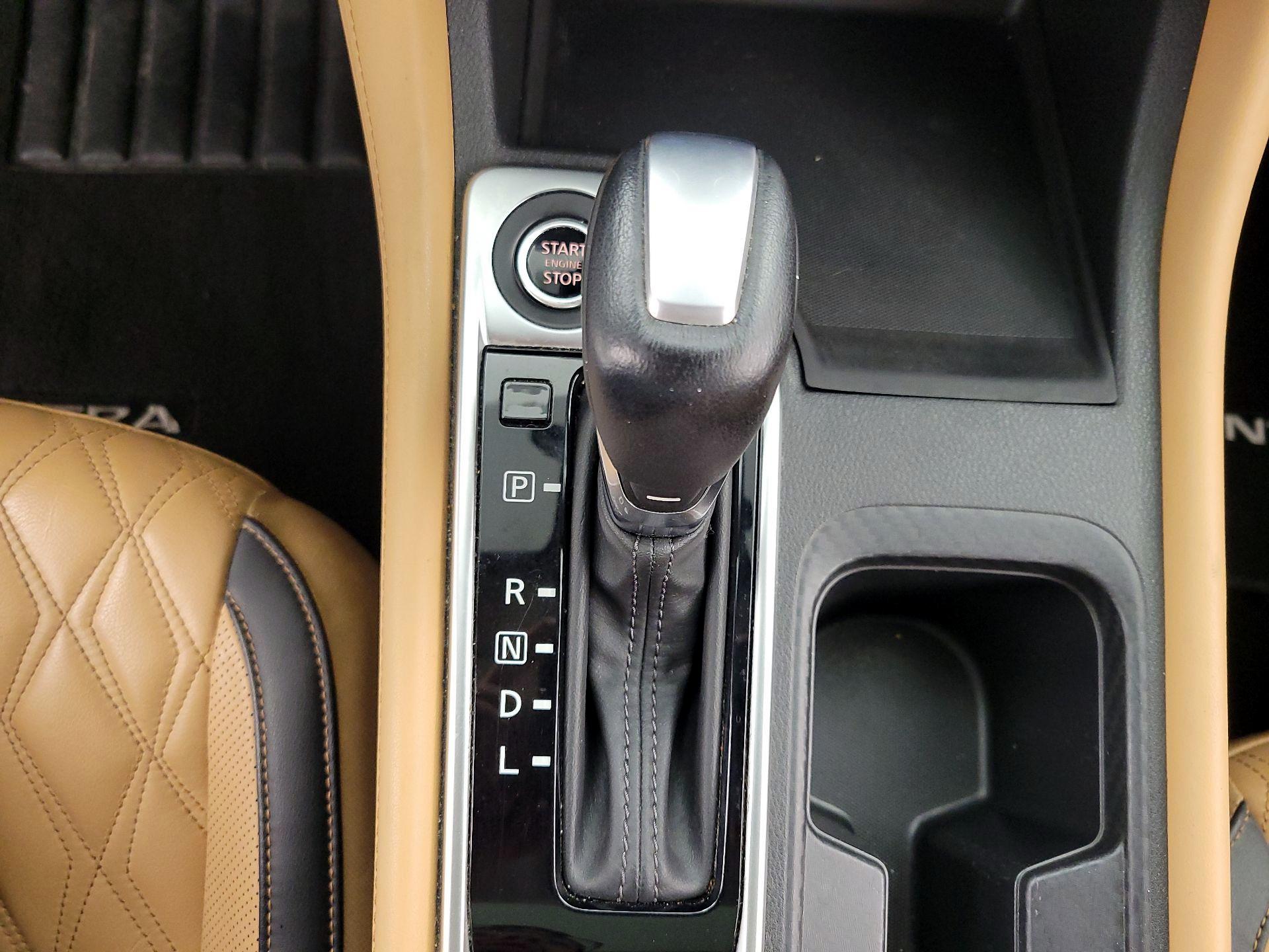 Thumbnail: 2021 Nissan Sentra - 17