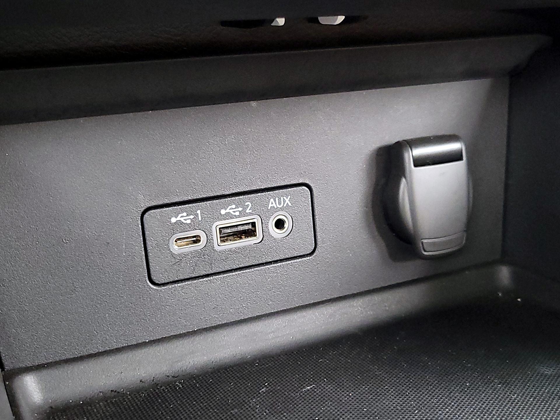 Thumbnail: 2021 Nissan Sentra - 18