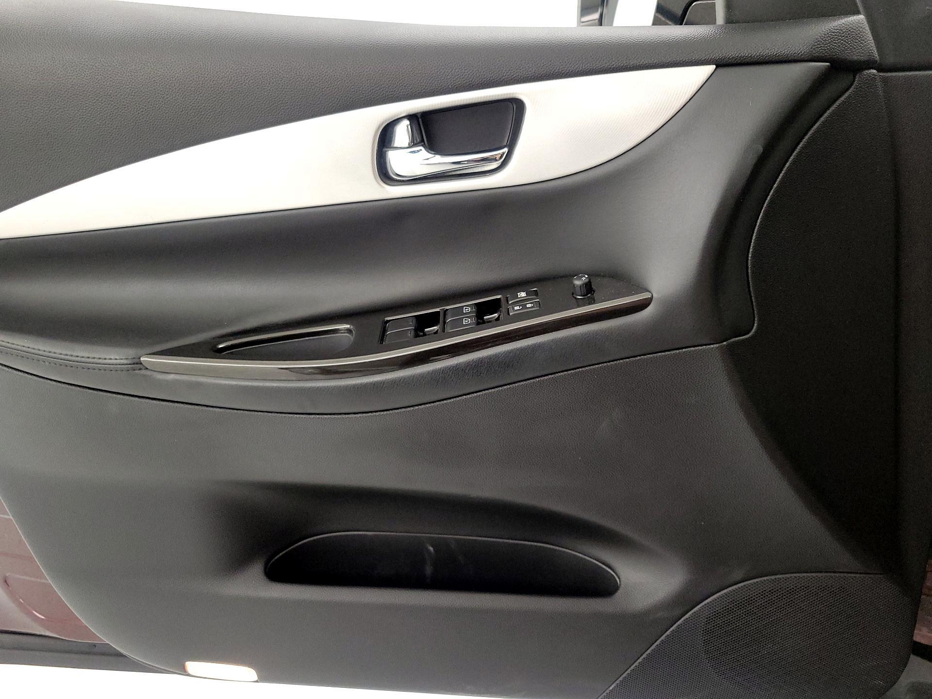 Thumbnail: 2017 INFINITI QX50 - 12