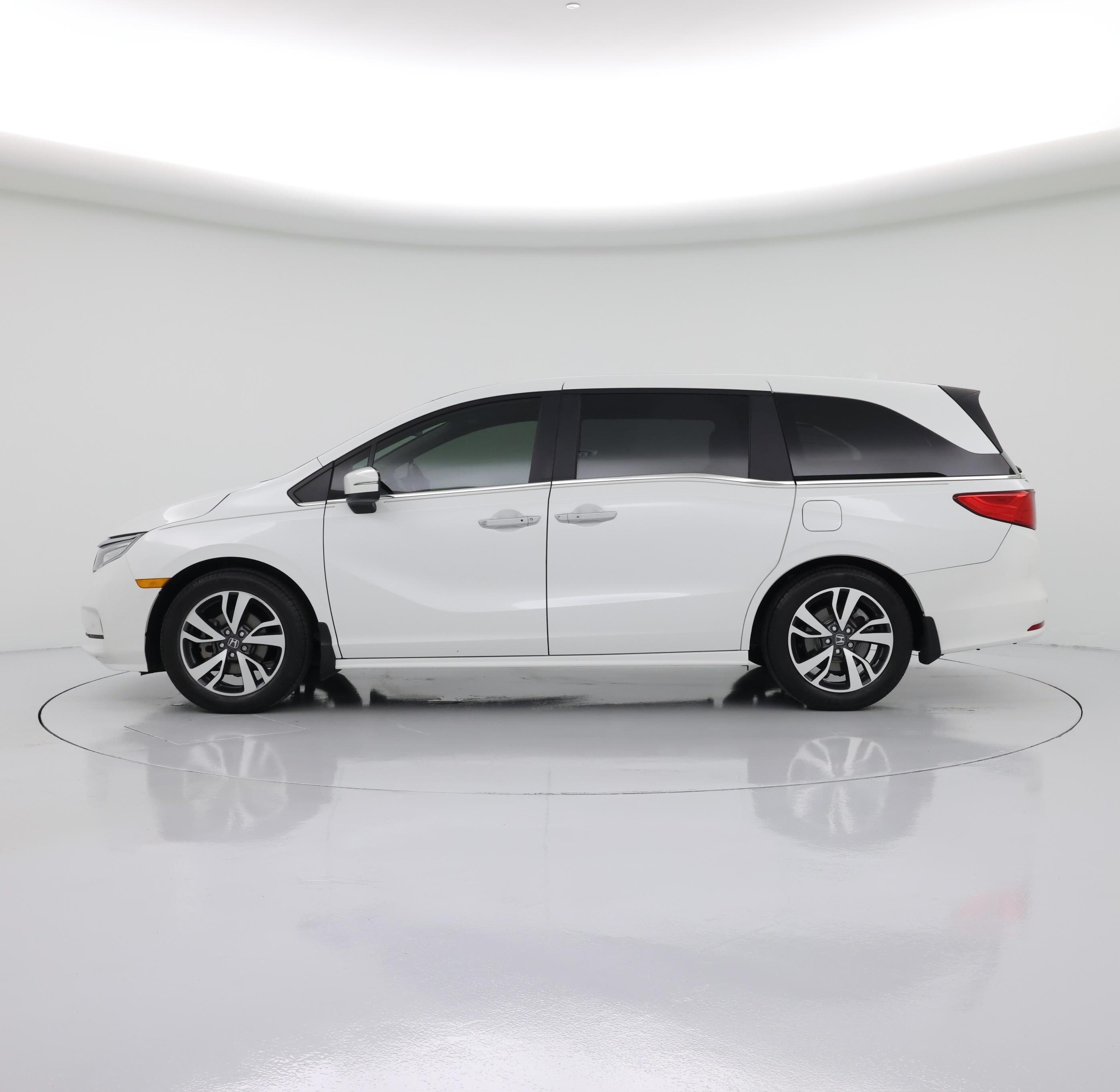 Thumbnail: 2022 Honda Odyssey - 3