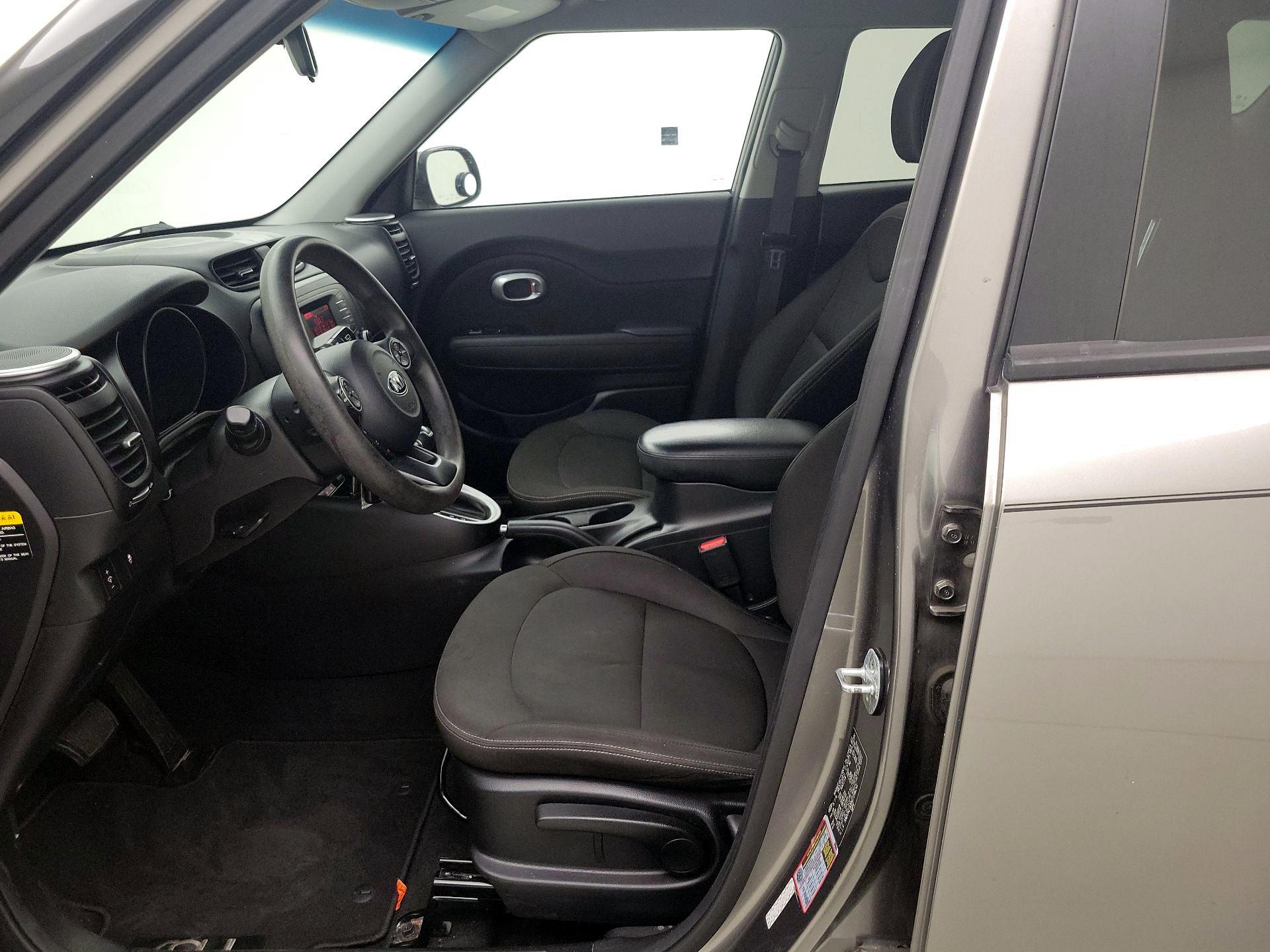 Thumbnail: 2016 Kia Soul - 11