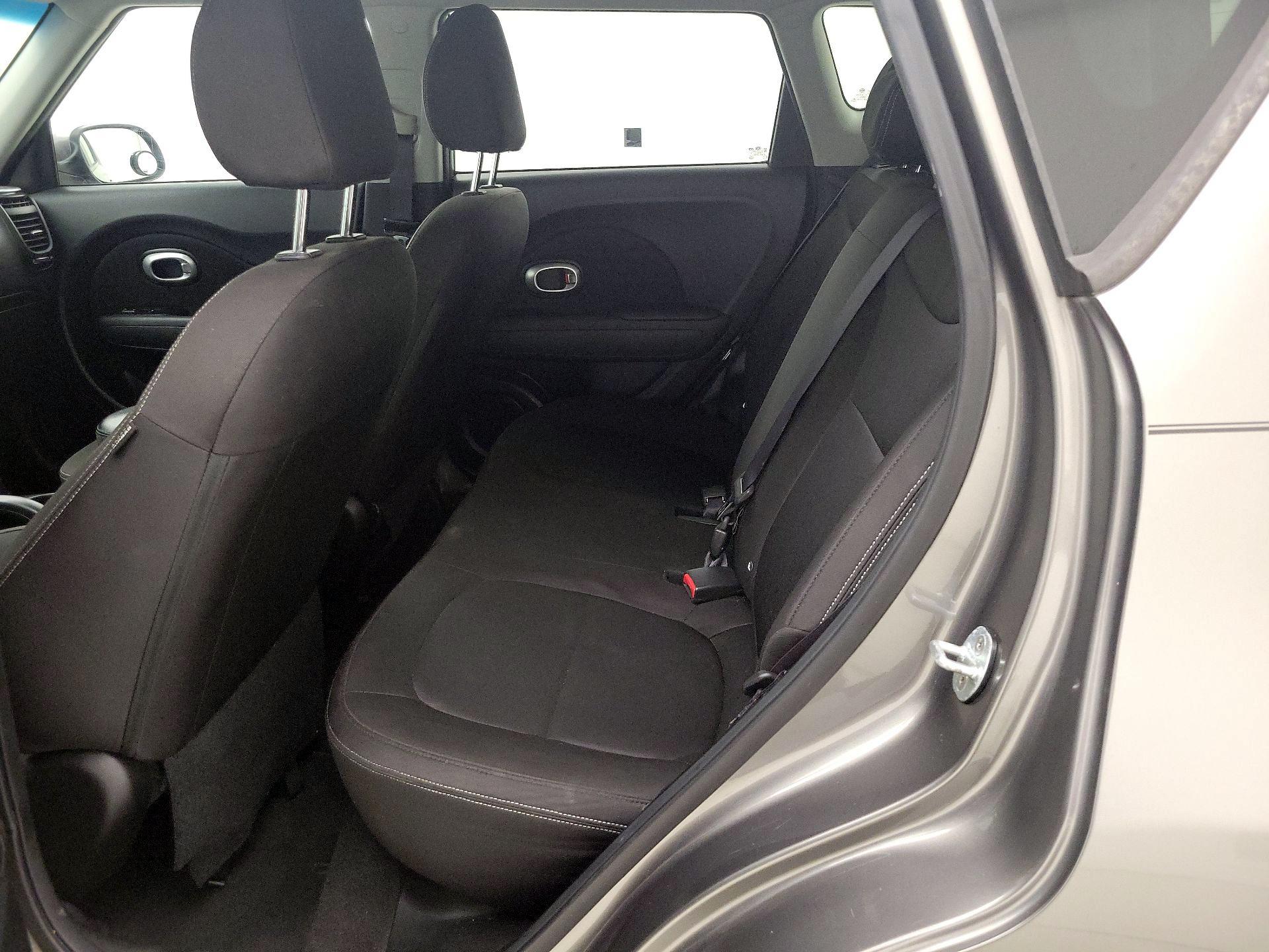 Thumbnail: 2016 Kia Soul - 18