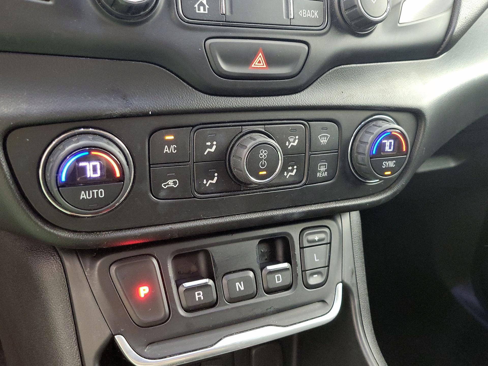 Thumbnail: 2019 GMC Terrain - 17