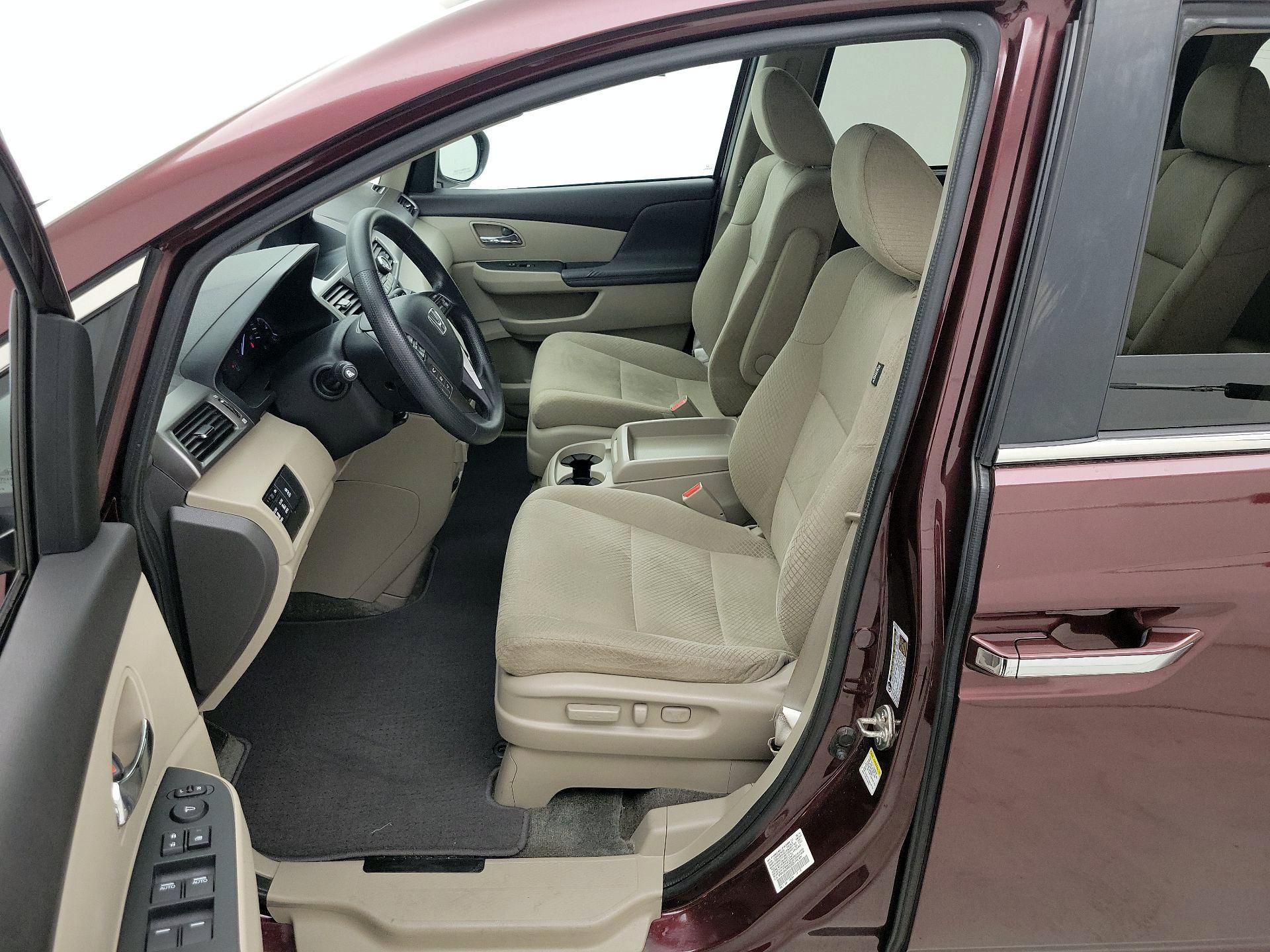 Thumbnail: 2015 Honda Odyssey - 11