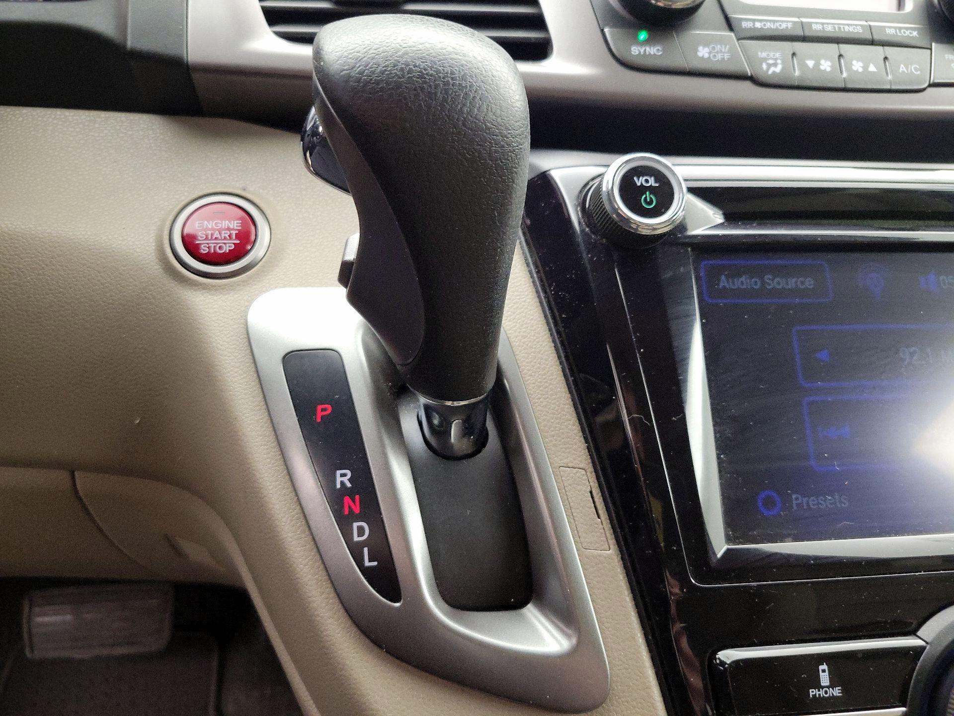 Thumbnail: 2015 Honda Odyssey - 17