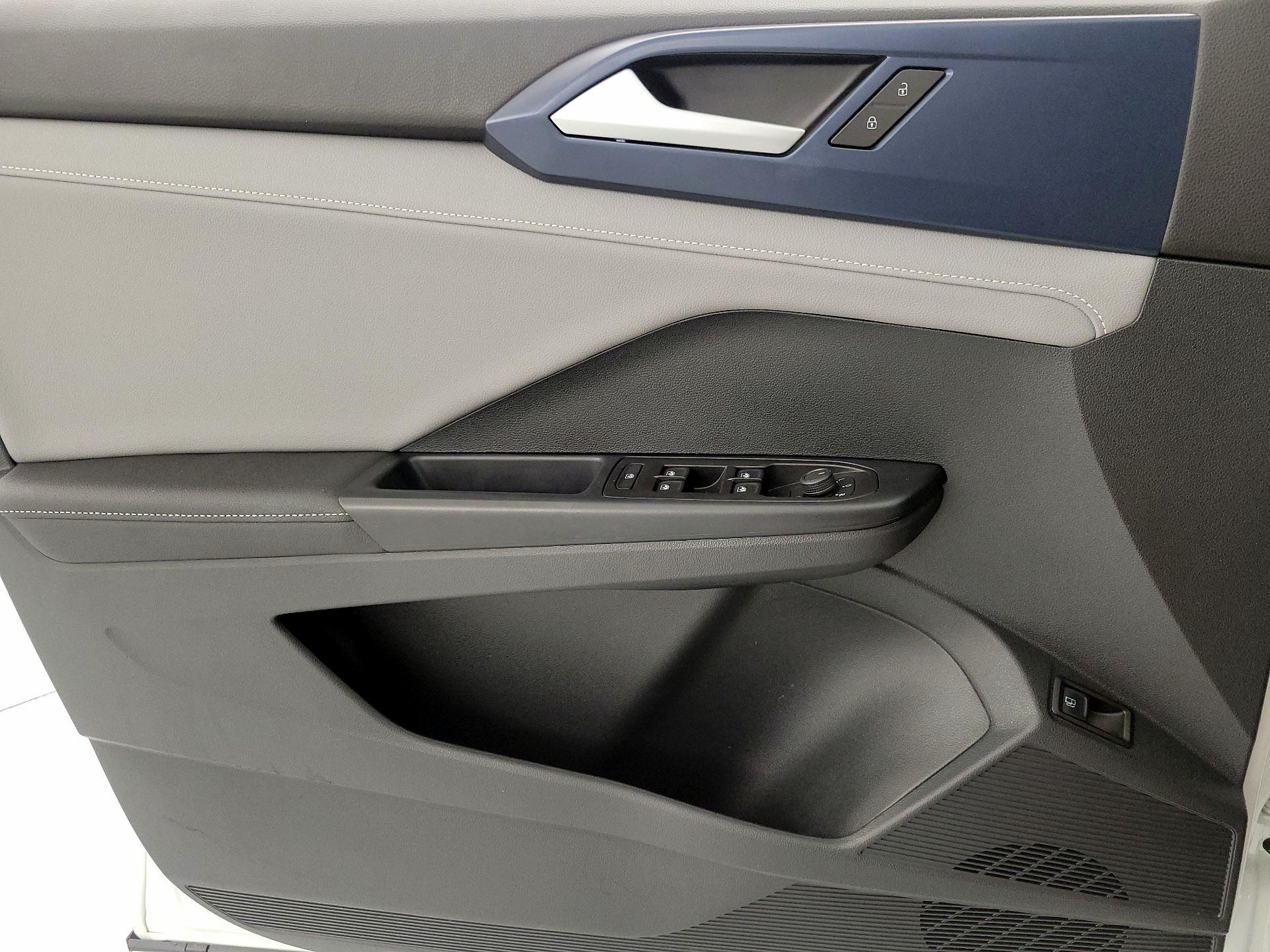 Thumbnail: 2024 Volkswagen Taos - 12