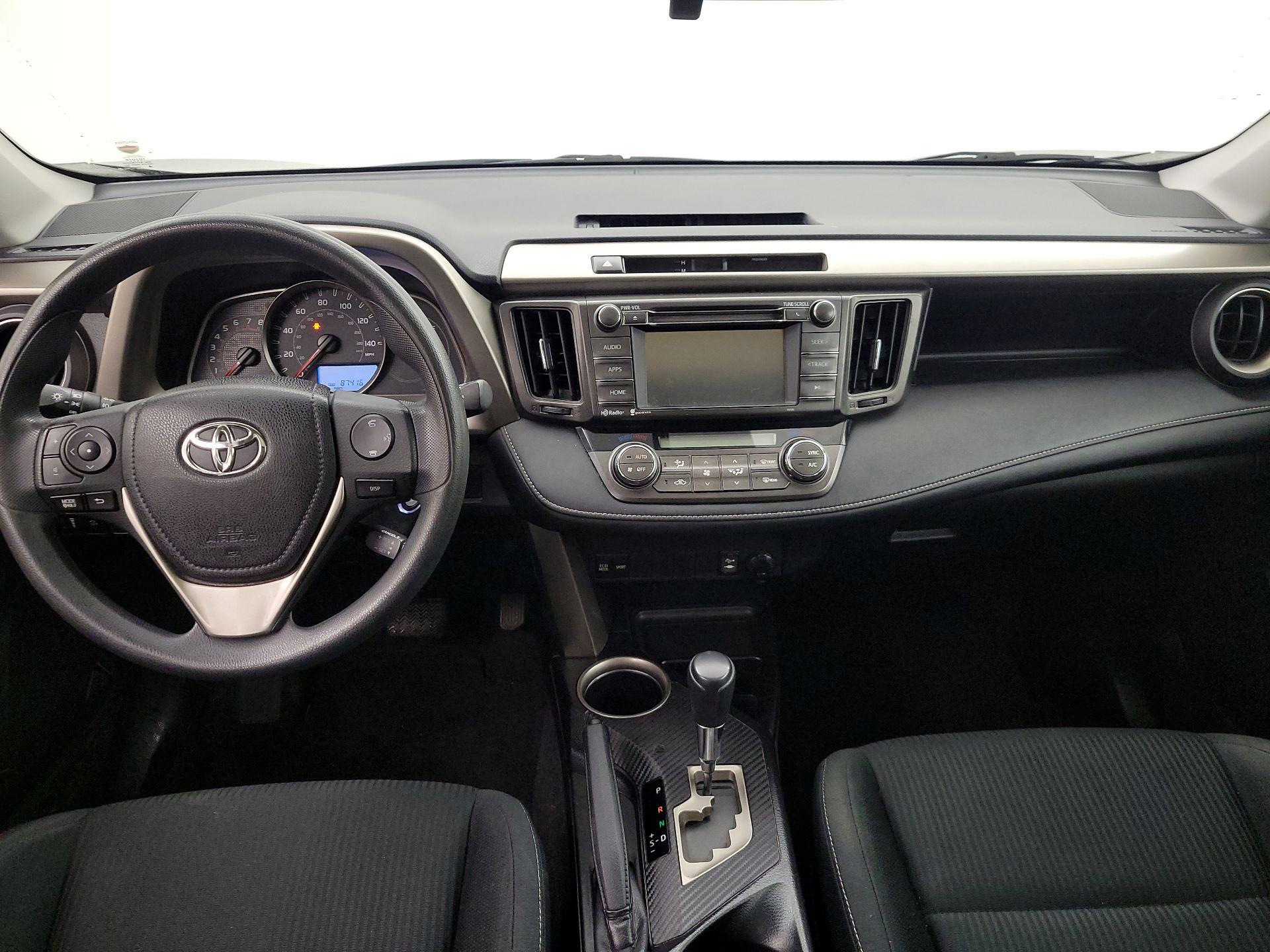 Thumbnail: 2015 Toyota RAV4 - 9