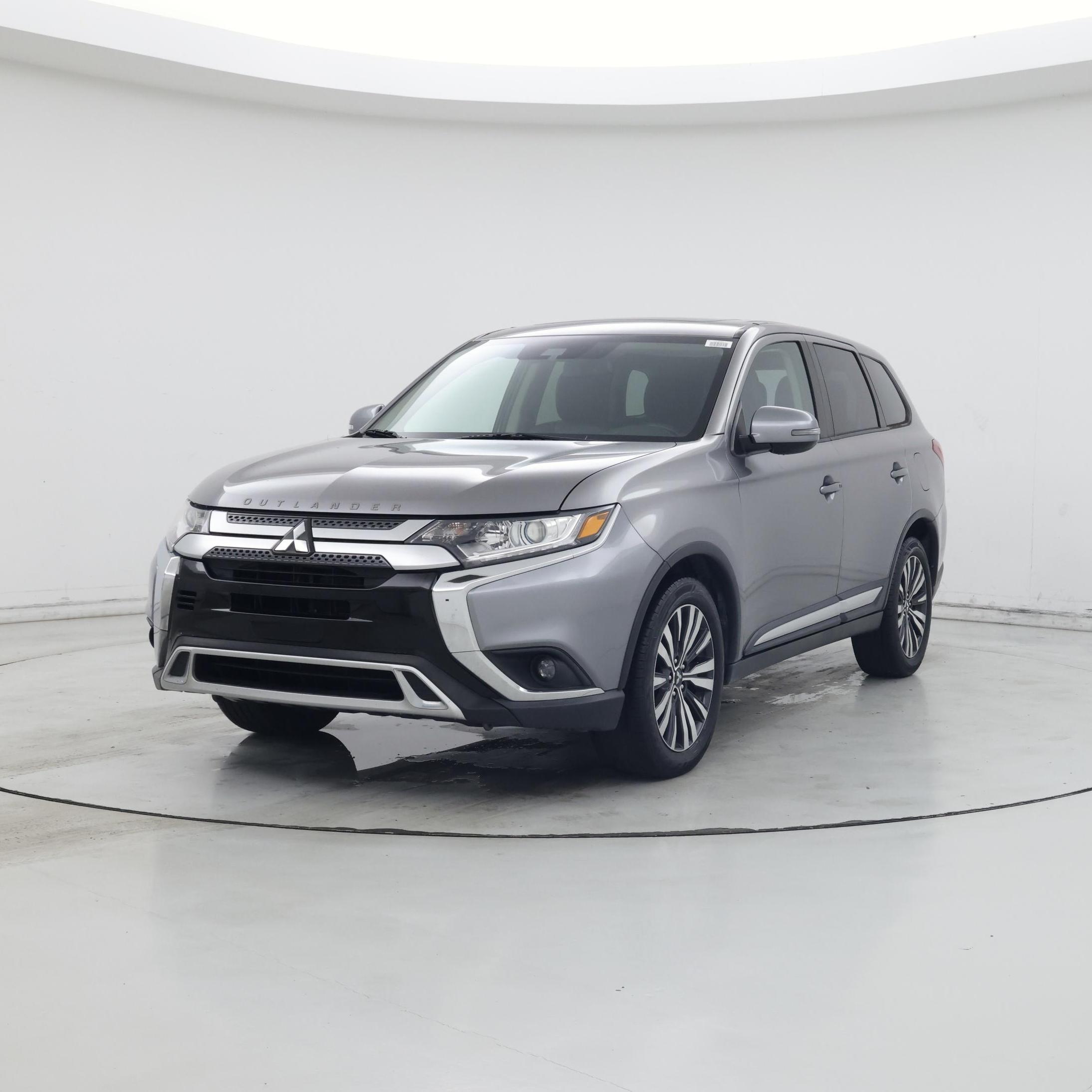 Thumbnail: 2020 Mitsubishi Outlander - 4