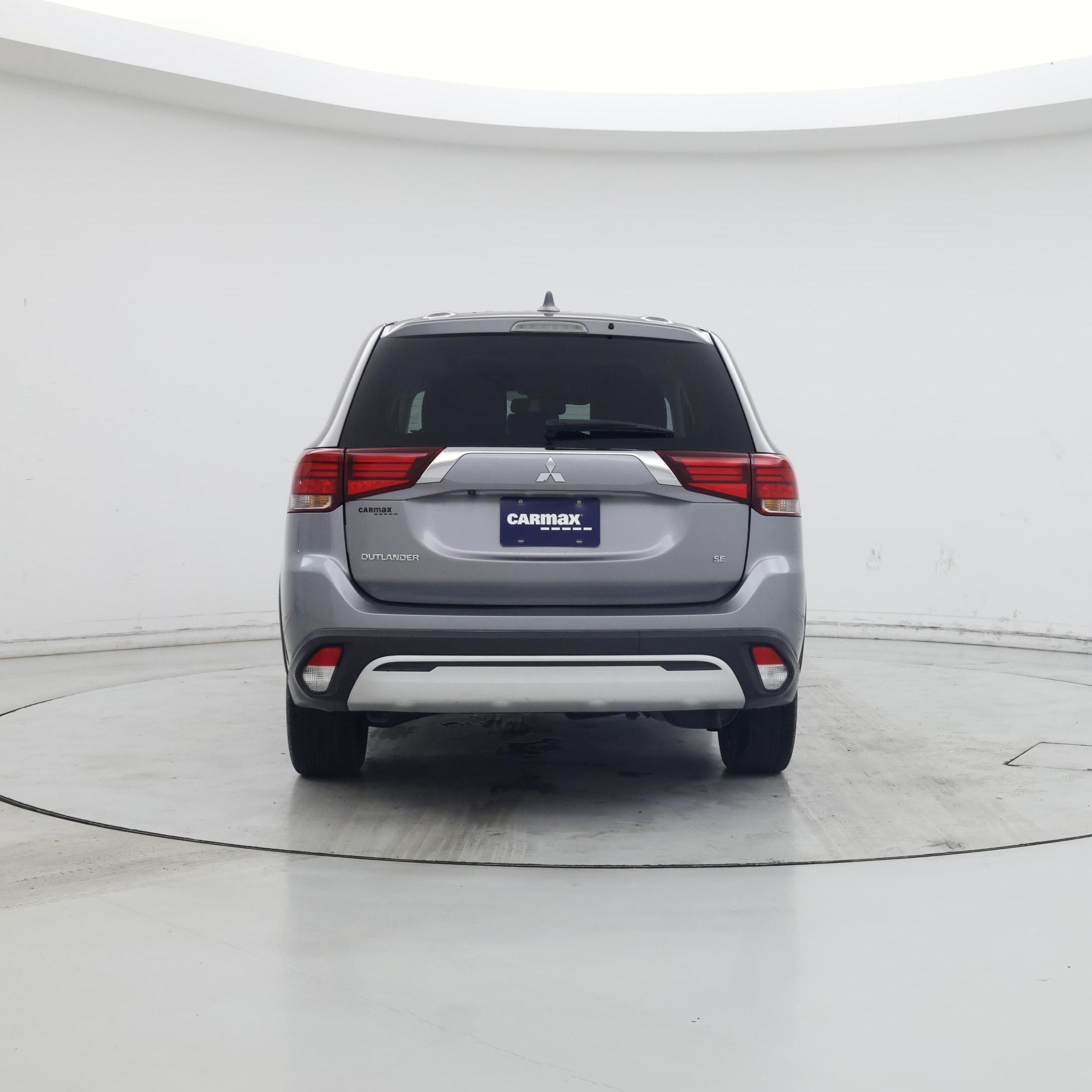 Thumbnail: 2020 Mitsubishi Outlander - 6