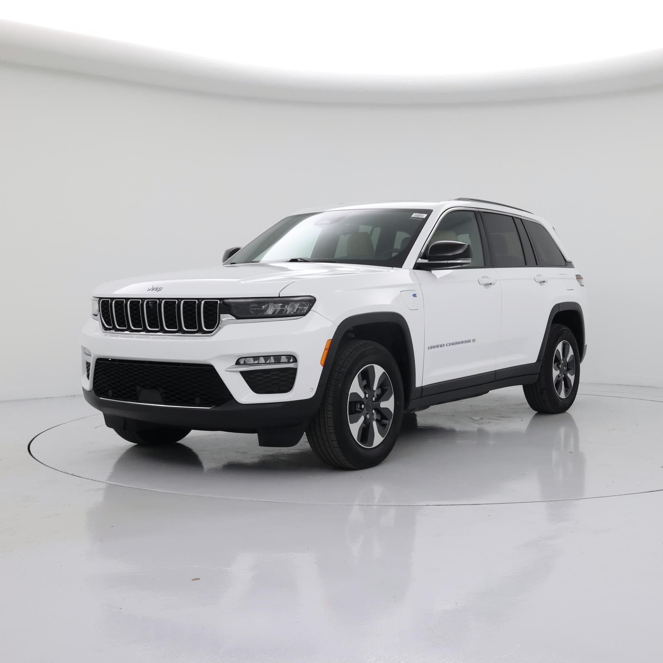 Thumbnail: 2022 Jeep Grand Cherokee - 4