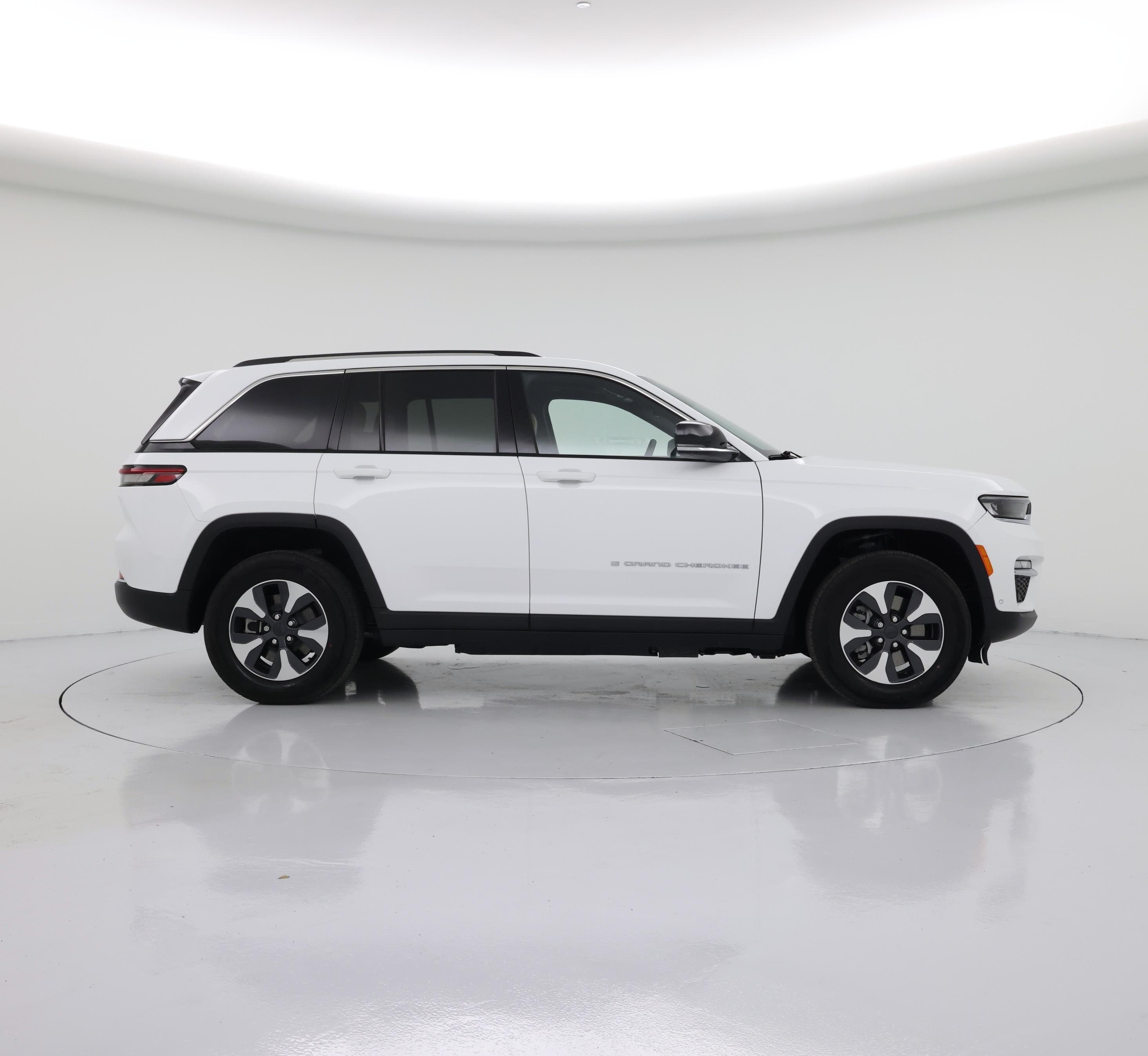 Thumbnail: 2022 Jeep Grand Cherokee - 7
