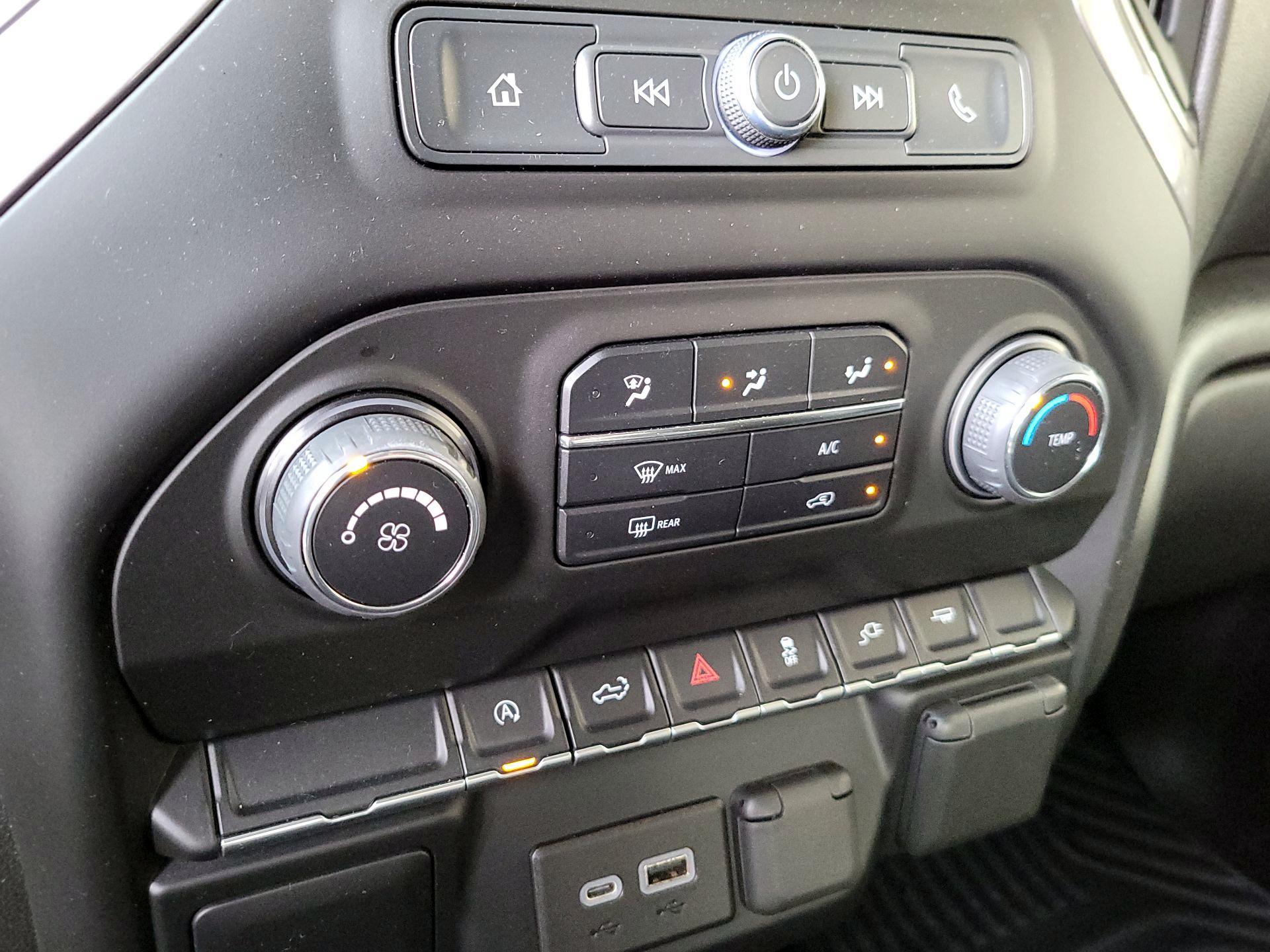 Thumbnail: 2022 Chevrolet Silverado 1500 - 16