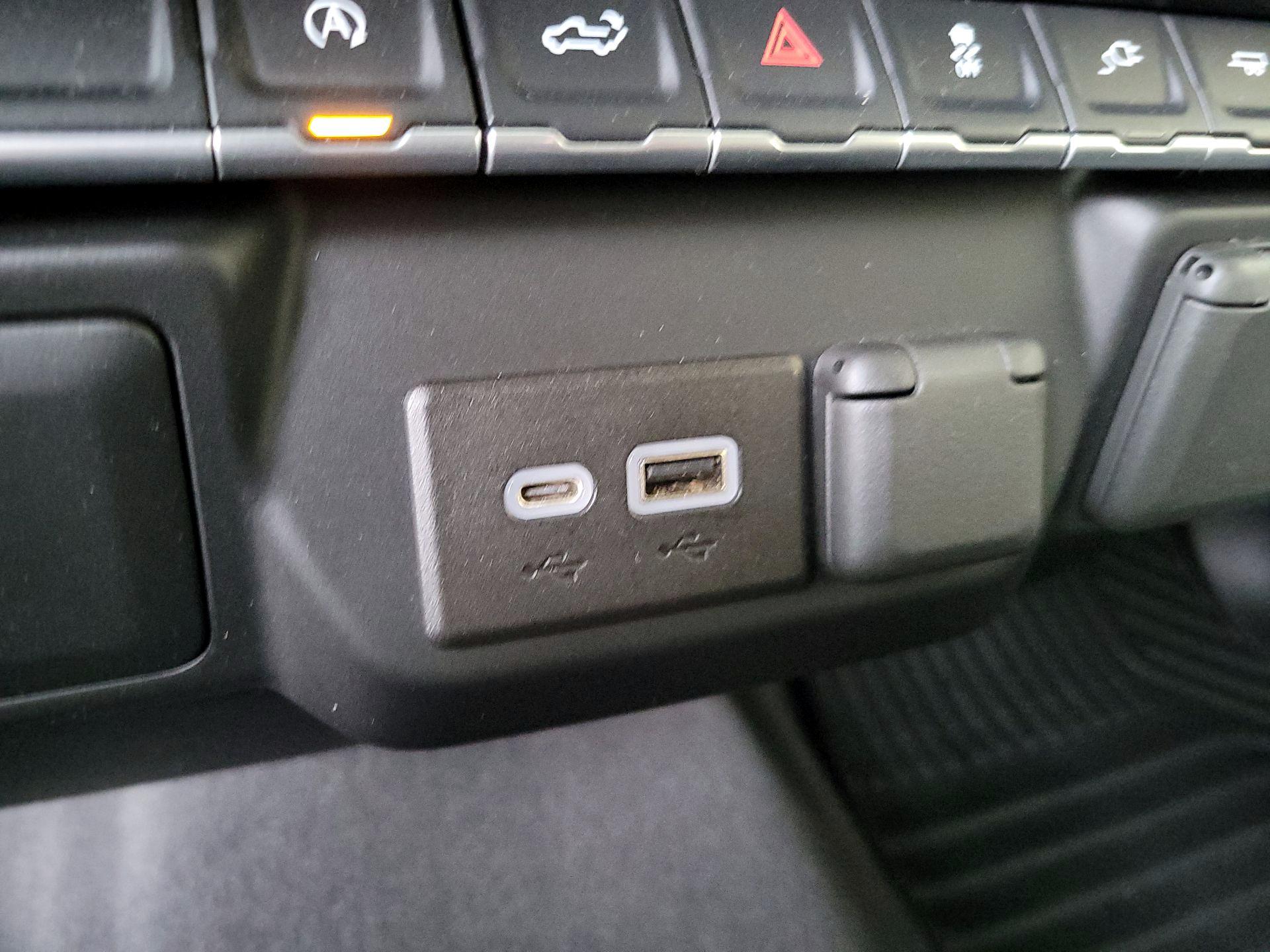 Thumbnail: 2022 Chevrolet Silverado 1500 - 18