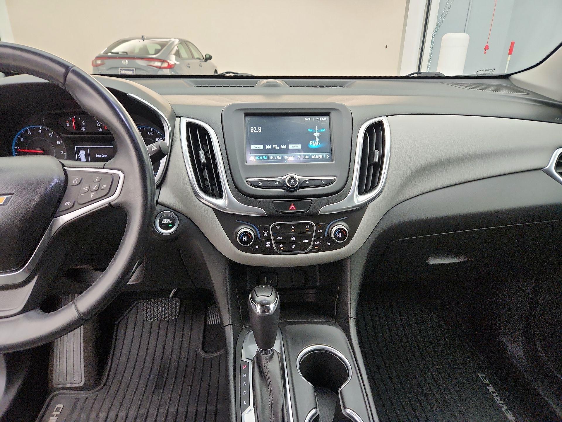 Thumbnail: 2018 Chevrolet Equinox - 9