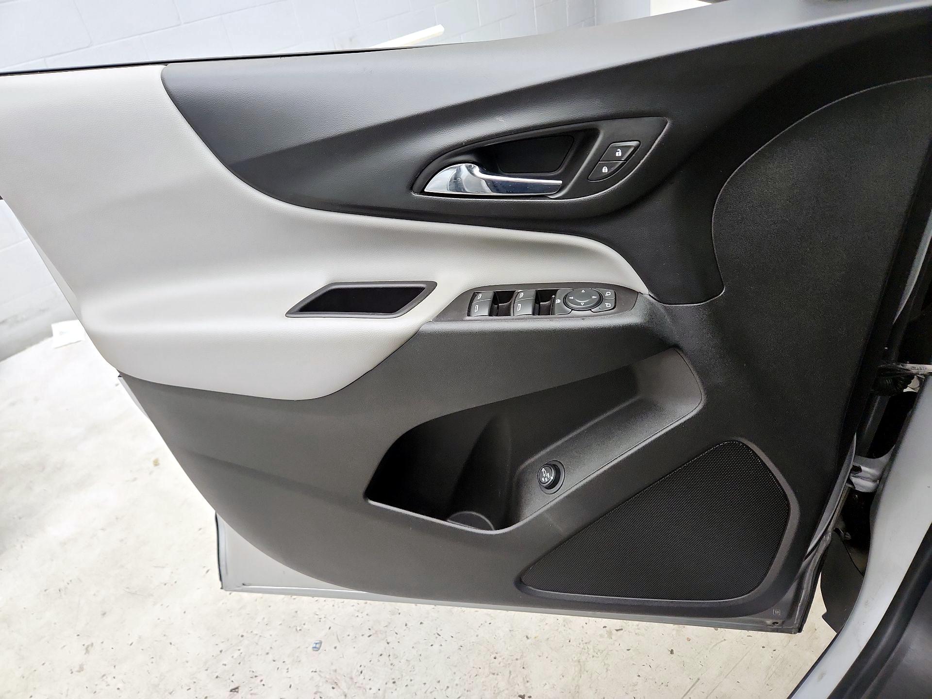 Thumbnail: 2018 Chevrolet Equinox - 12