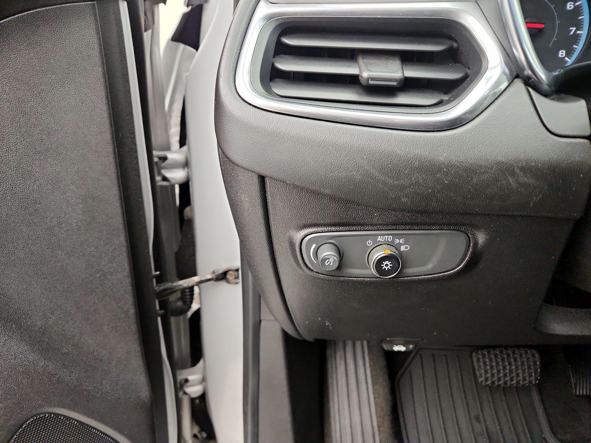 Thumbnail: 2018 Chevrolet Equinox - 13