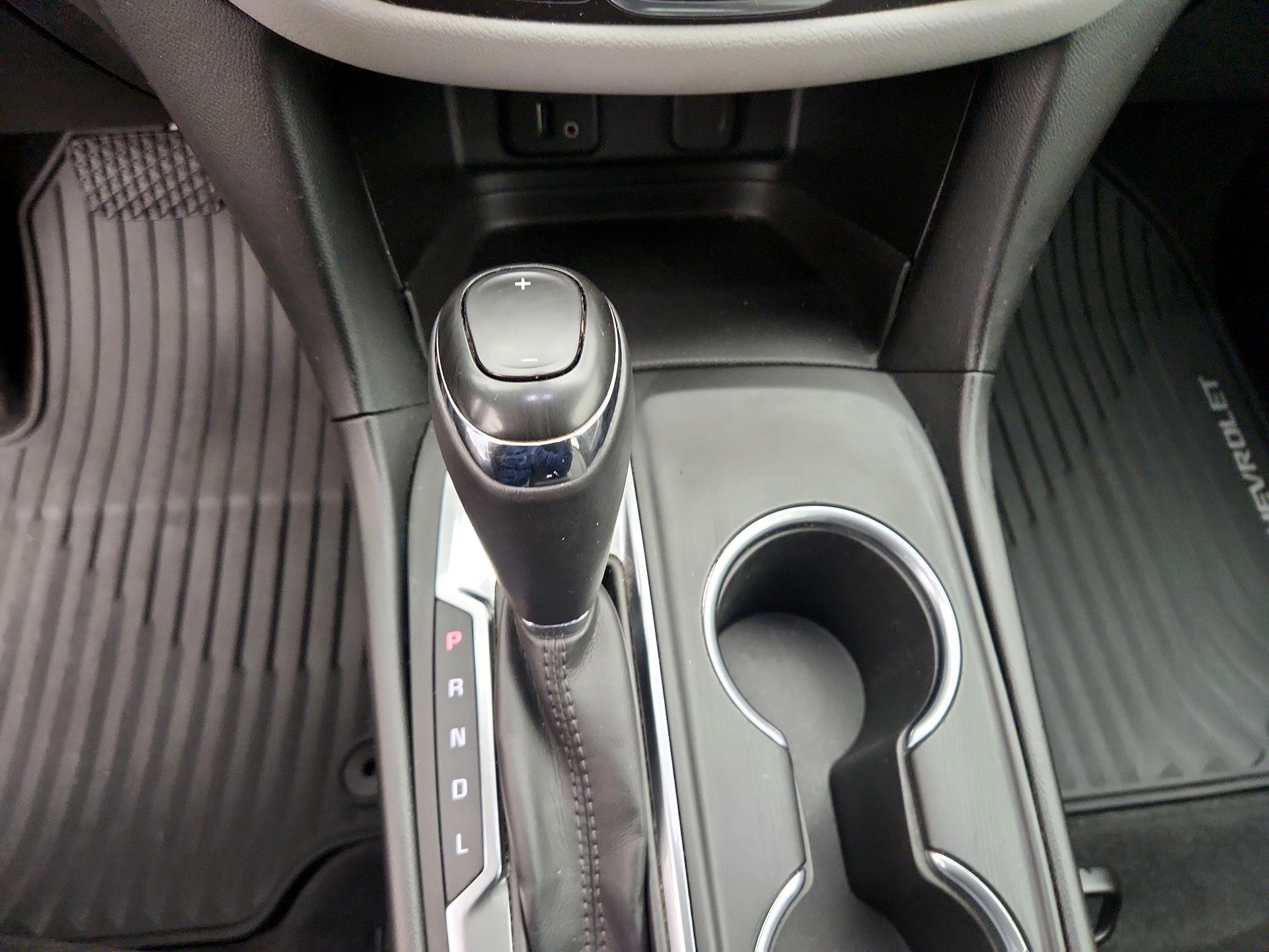 Thumbnail: 2018 Chevrolet Equinox - 17