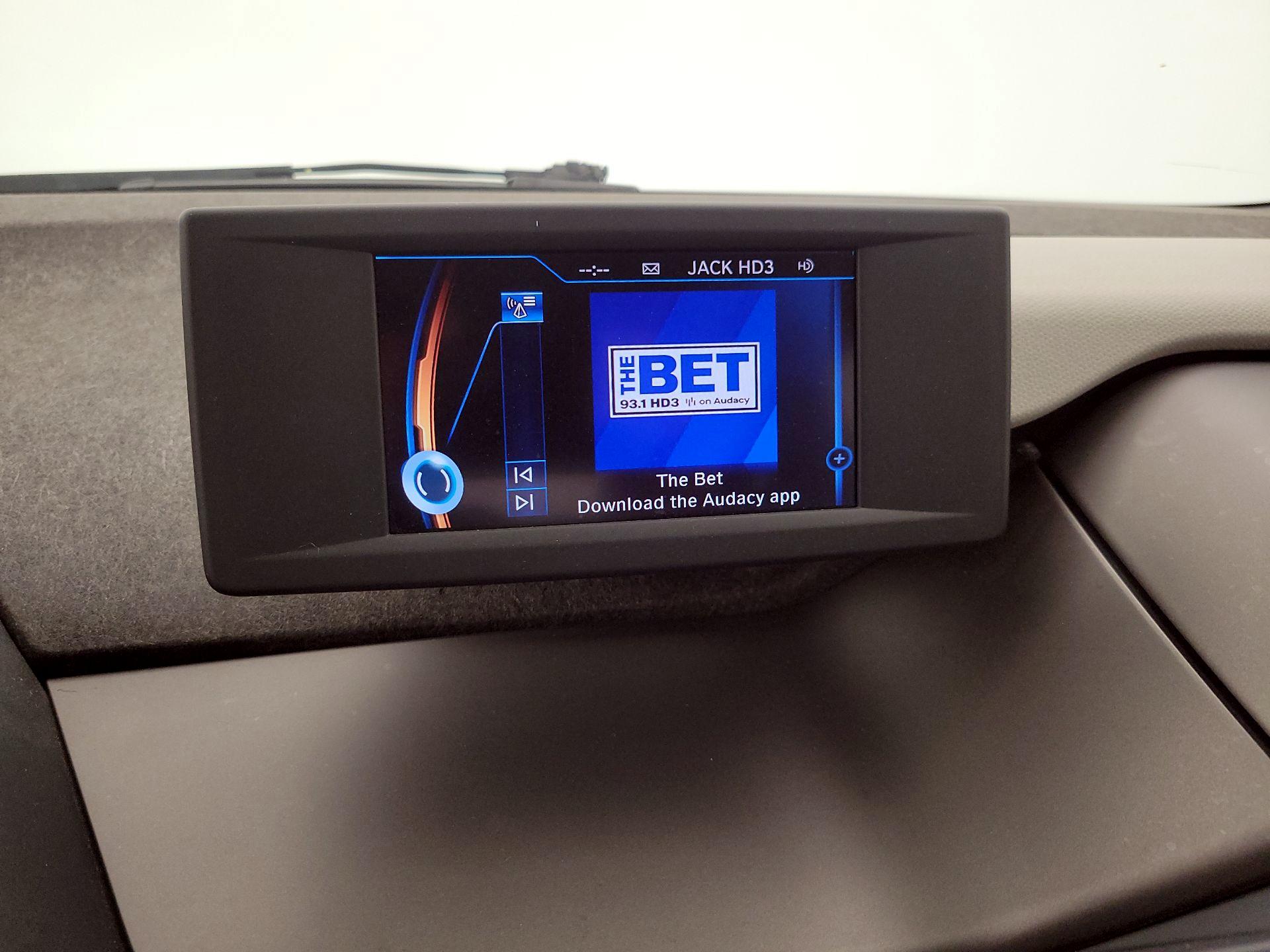 Thumbnail: 2015 BMW i3 - 16