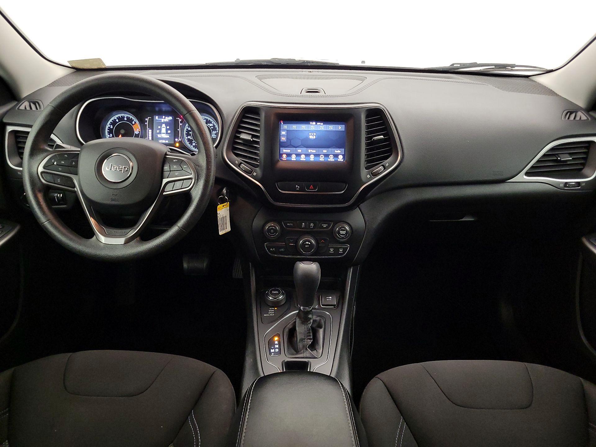 Thumbnail: 2019 Jeep Cherokee - 9