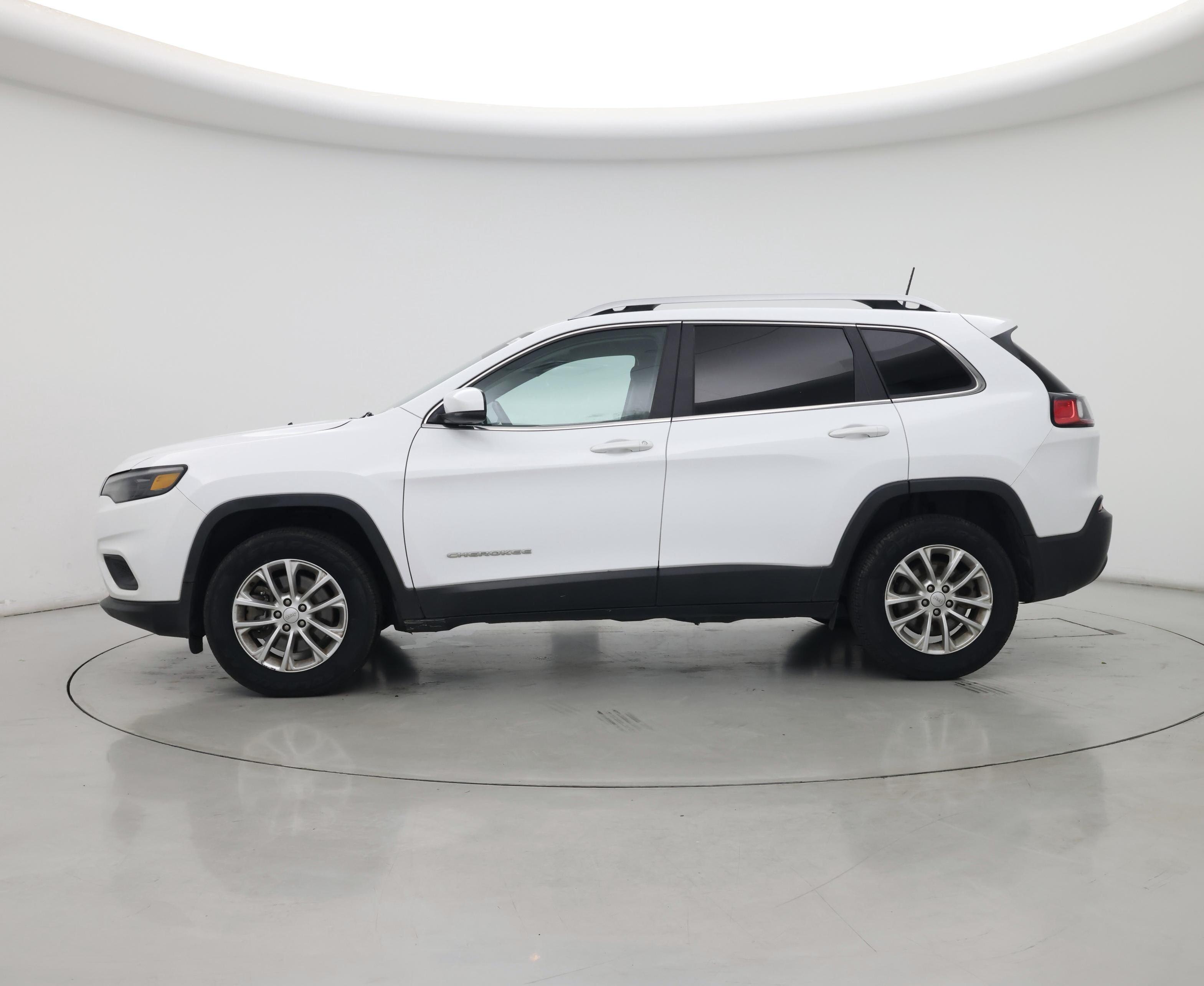 Thumbnail: 2019 Jeep Cherokee - 3