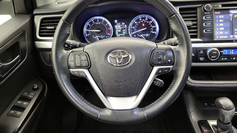 2019 Toyota Highlander XLE 10